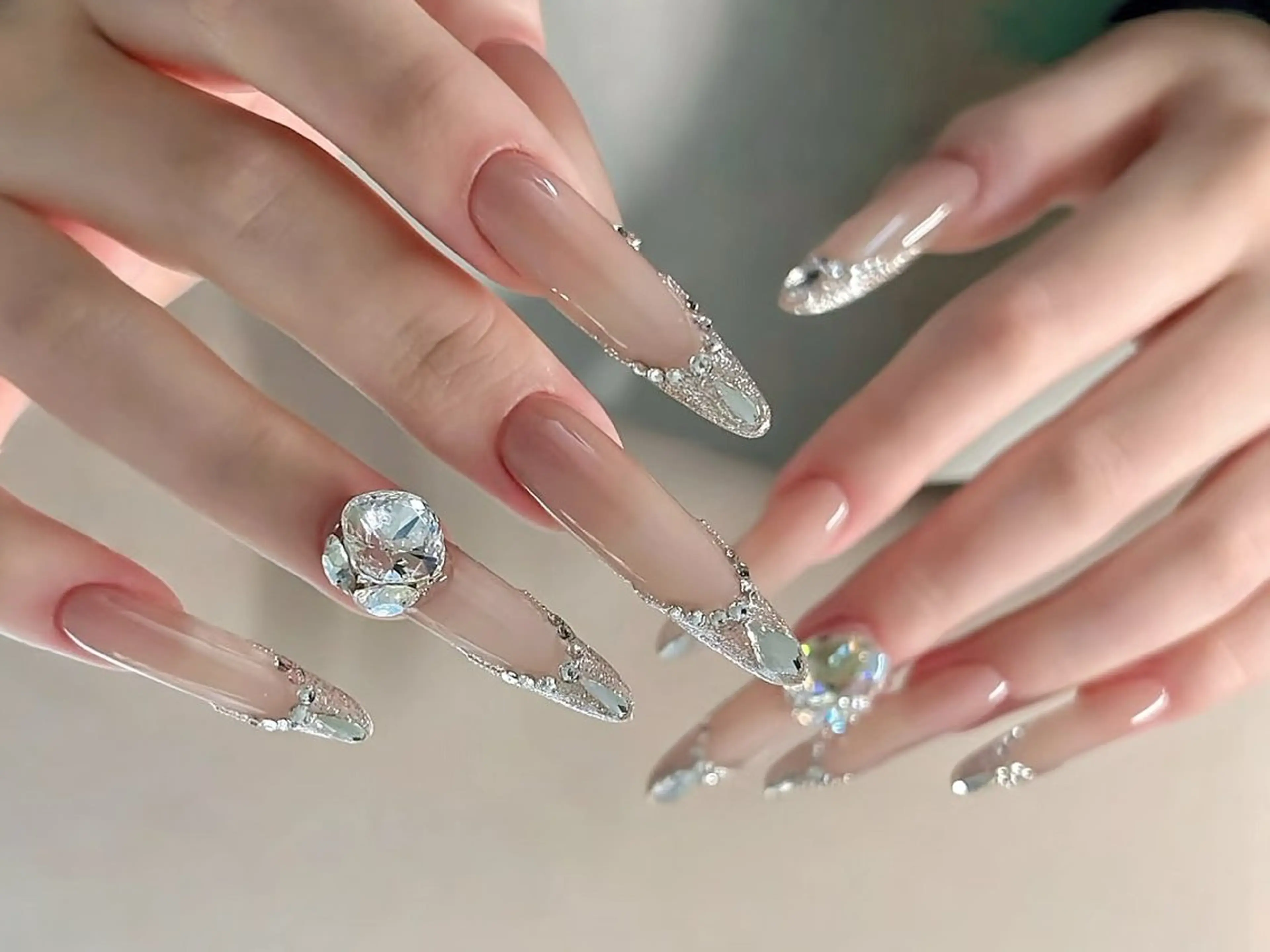 ネイル アートネイル べっ甲ネイル チークネイル 長さ出し フットネイル ハンドネイル ラッキーネイルサロン 西川口東口店のネイルデザイン