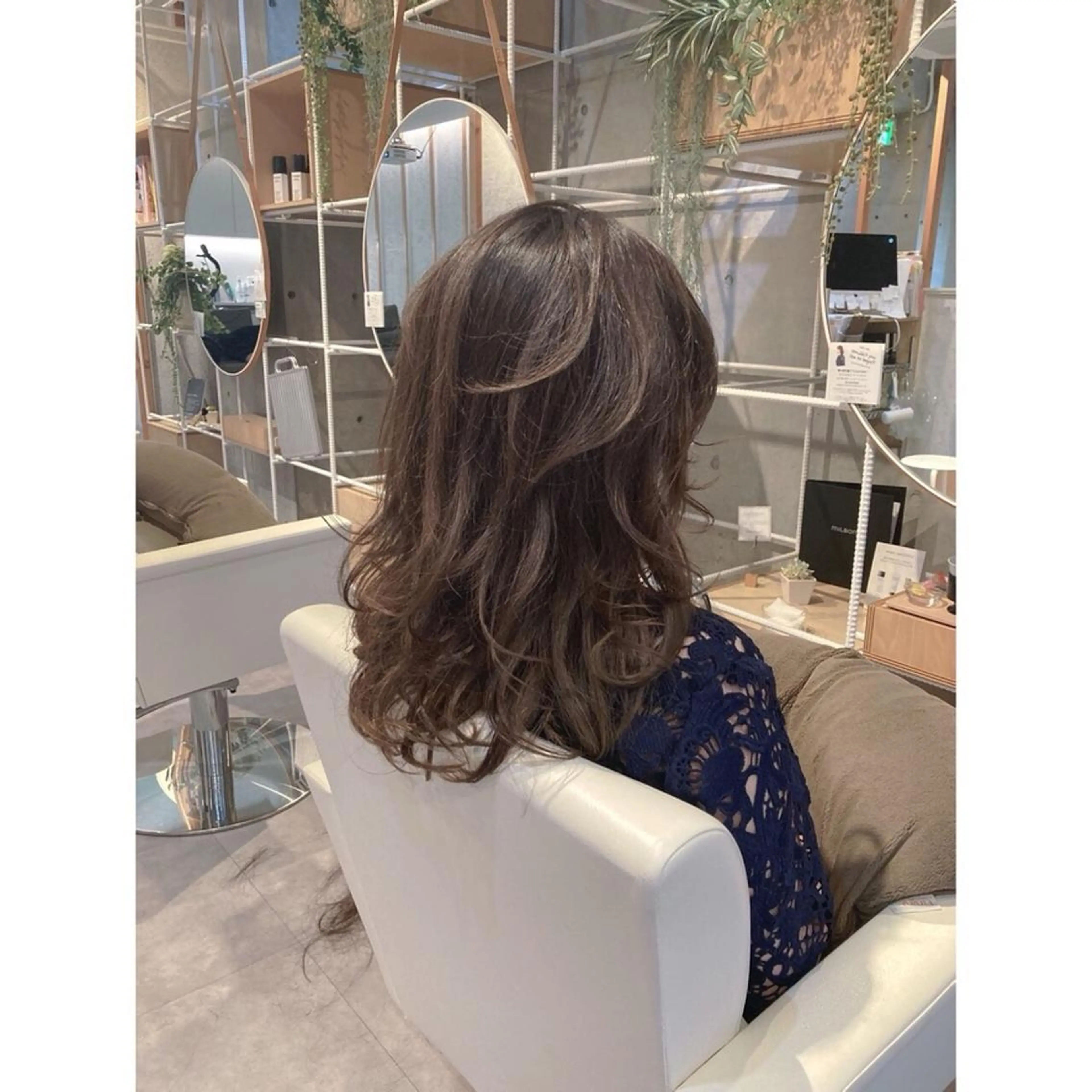 カラー ロング アッシュ ハイライトカラー ハイライト カット ヘアカラー トリートメント Grantus (グランタス )のヘアスタイル