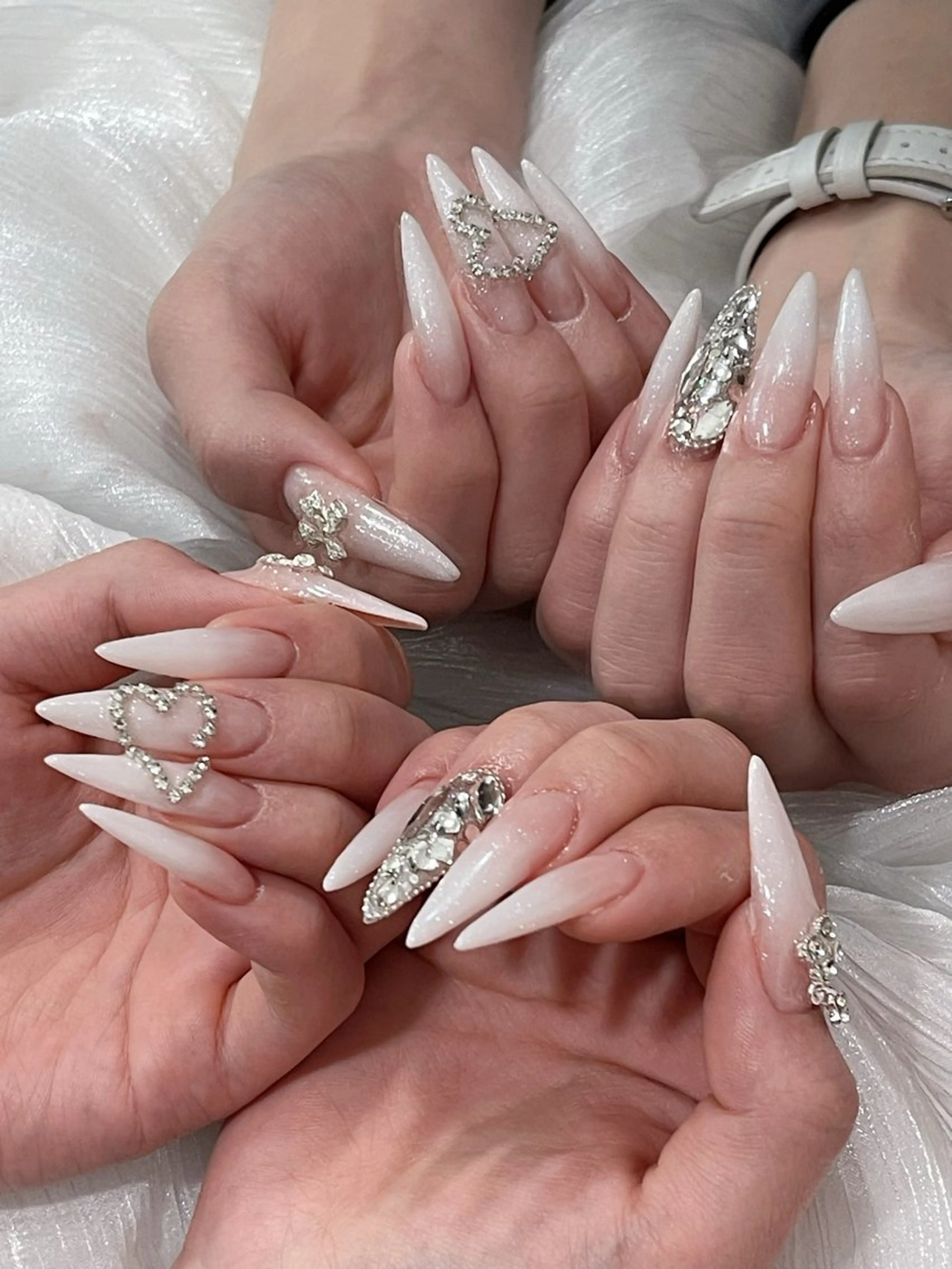 ネイル アートネイル フレンチネイル ジェルネイル キラキラネイル ニュアンスネイル ハンドネイル Ryu Nail YukiChanのネイルデザイン