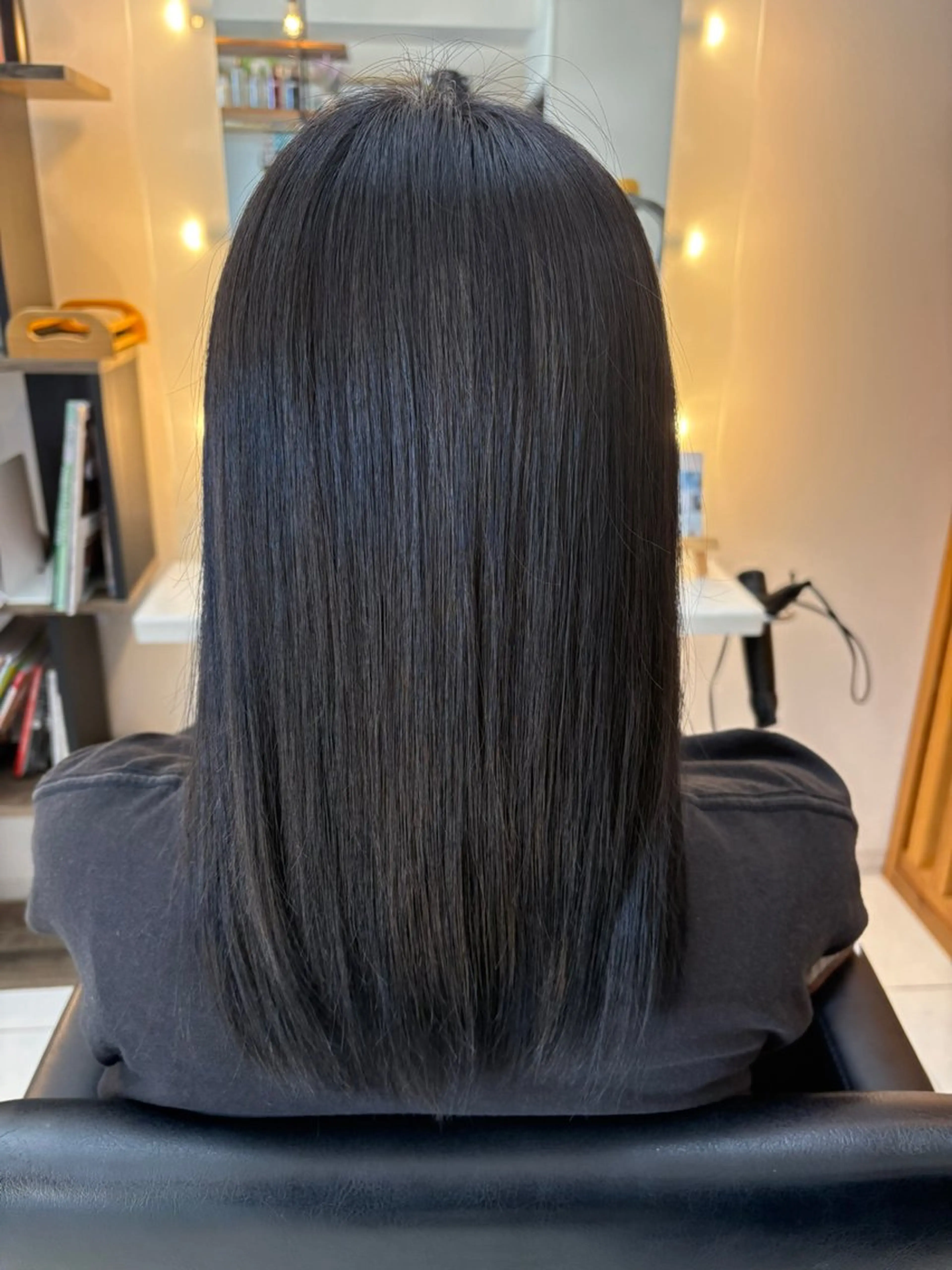 トリートメント STYLEE🖤 髪質改善のヘアスタイル