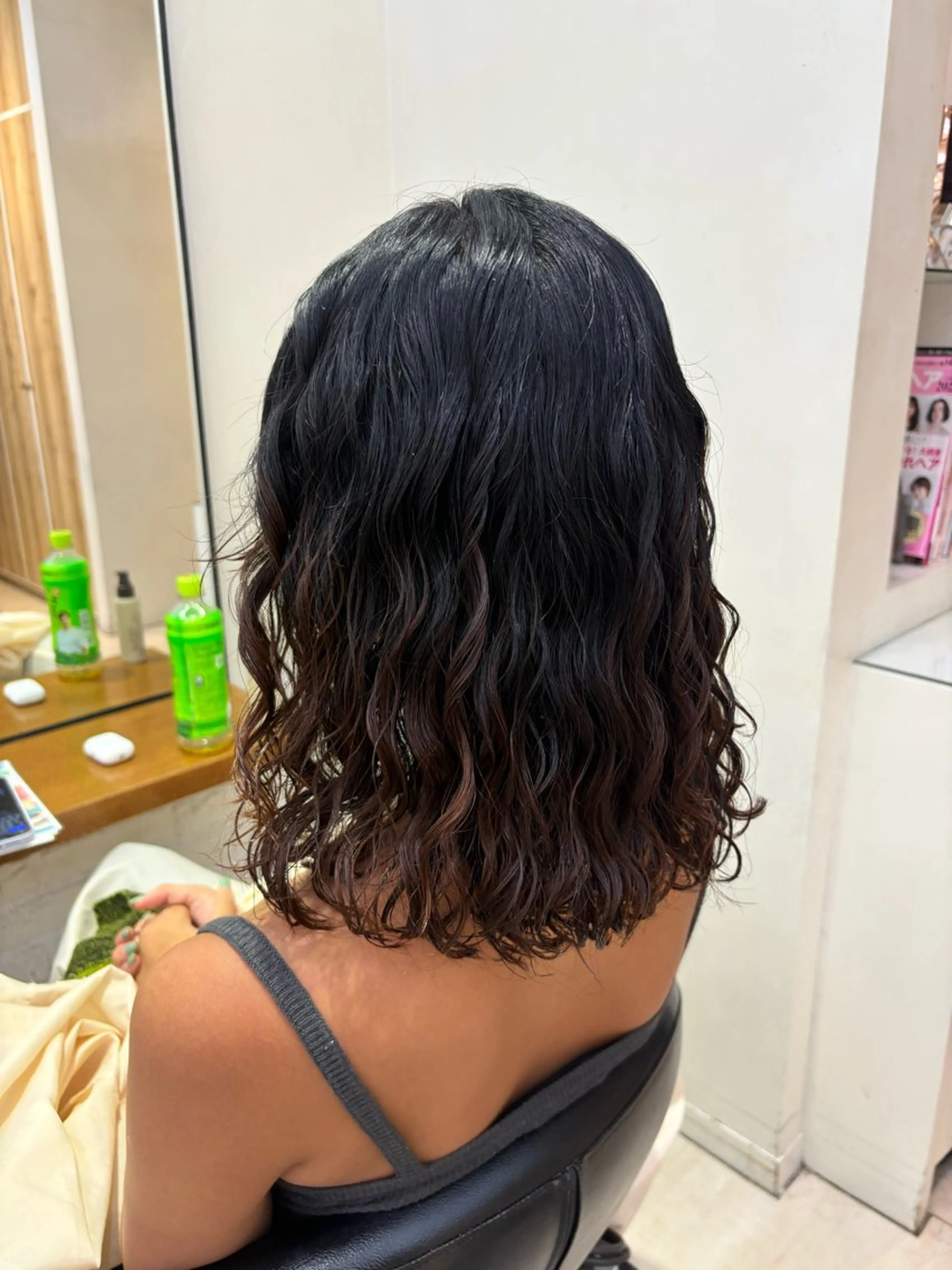 ミディアム コテ巻き風パーマ🫧 麻尋のヘアスタイル