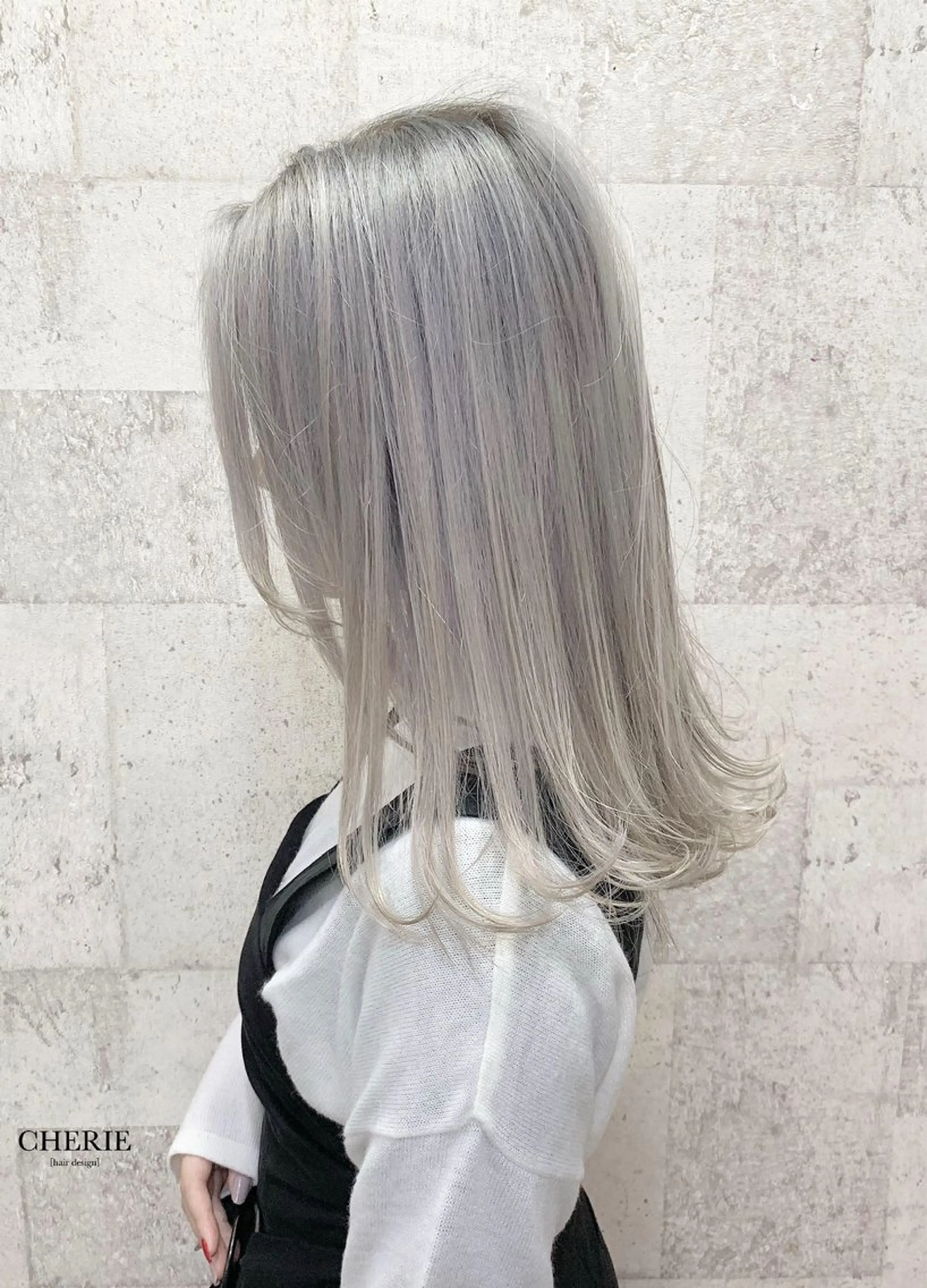 セミロング カラー CHERIEブリーチ ダブルカラー 天神のヘアスタイル