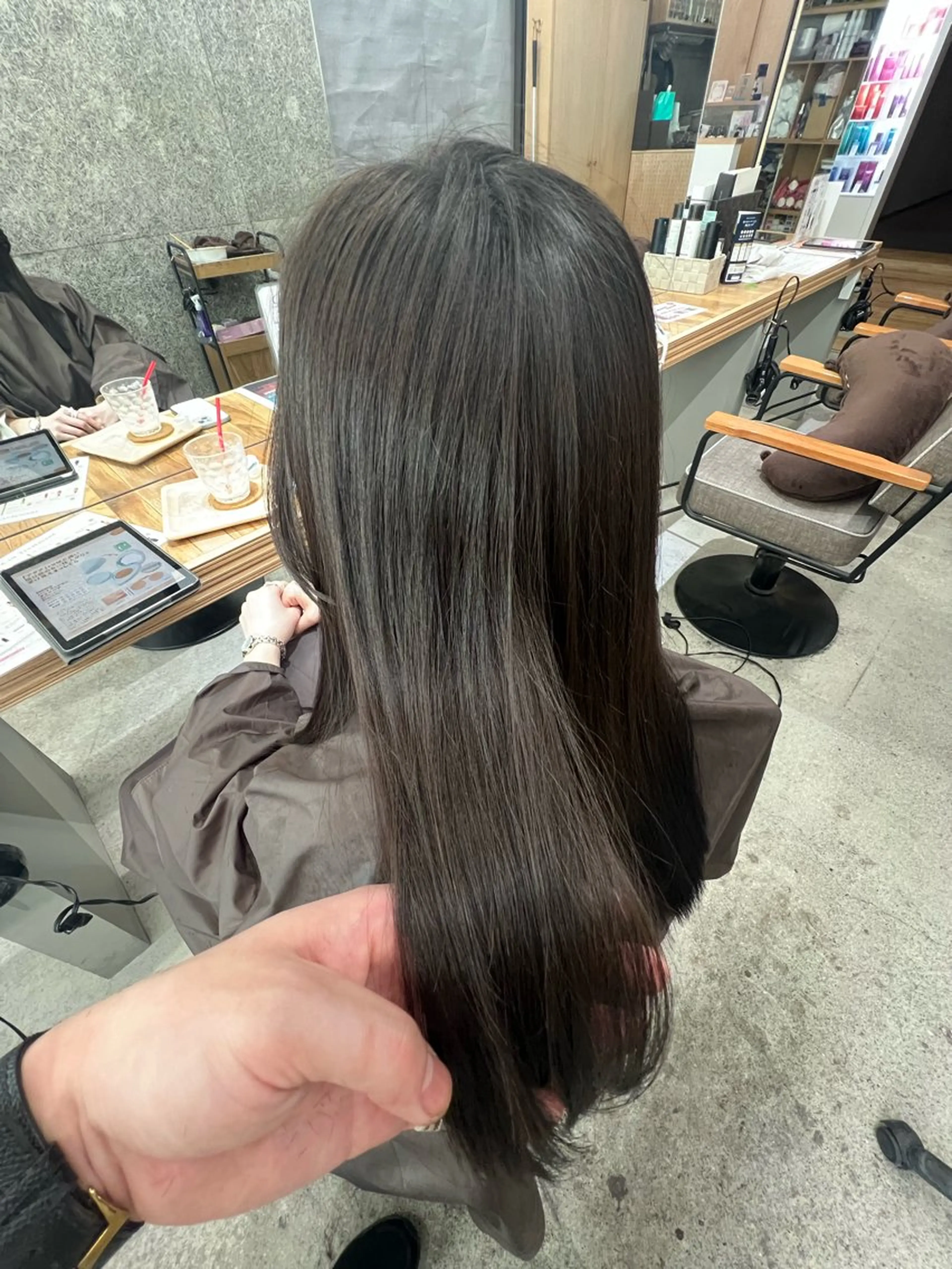 ロング ヘアカラー トリートメント 髪質改善 カラーJILLのヘアスタイル