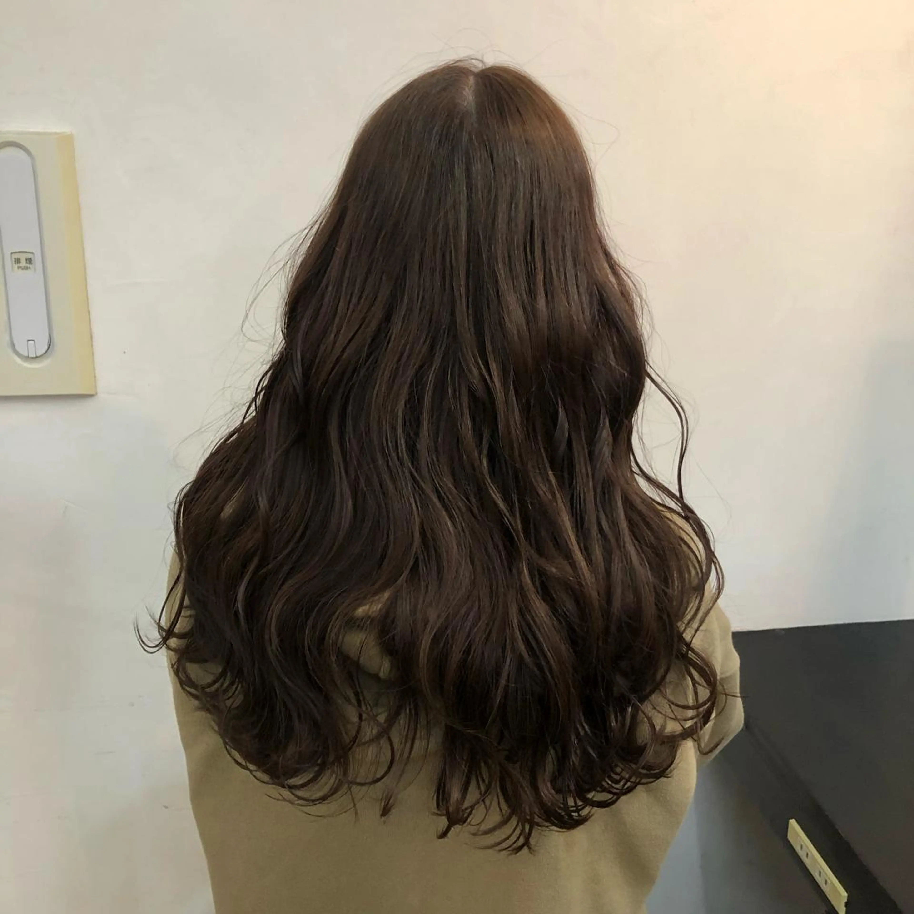 カラー アッシュ ヘアカラー トリートメント スイトウ アオイのヘアスタイル