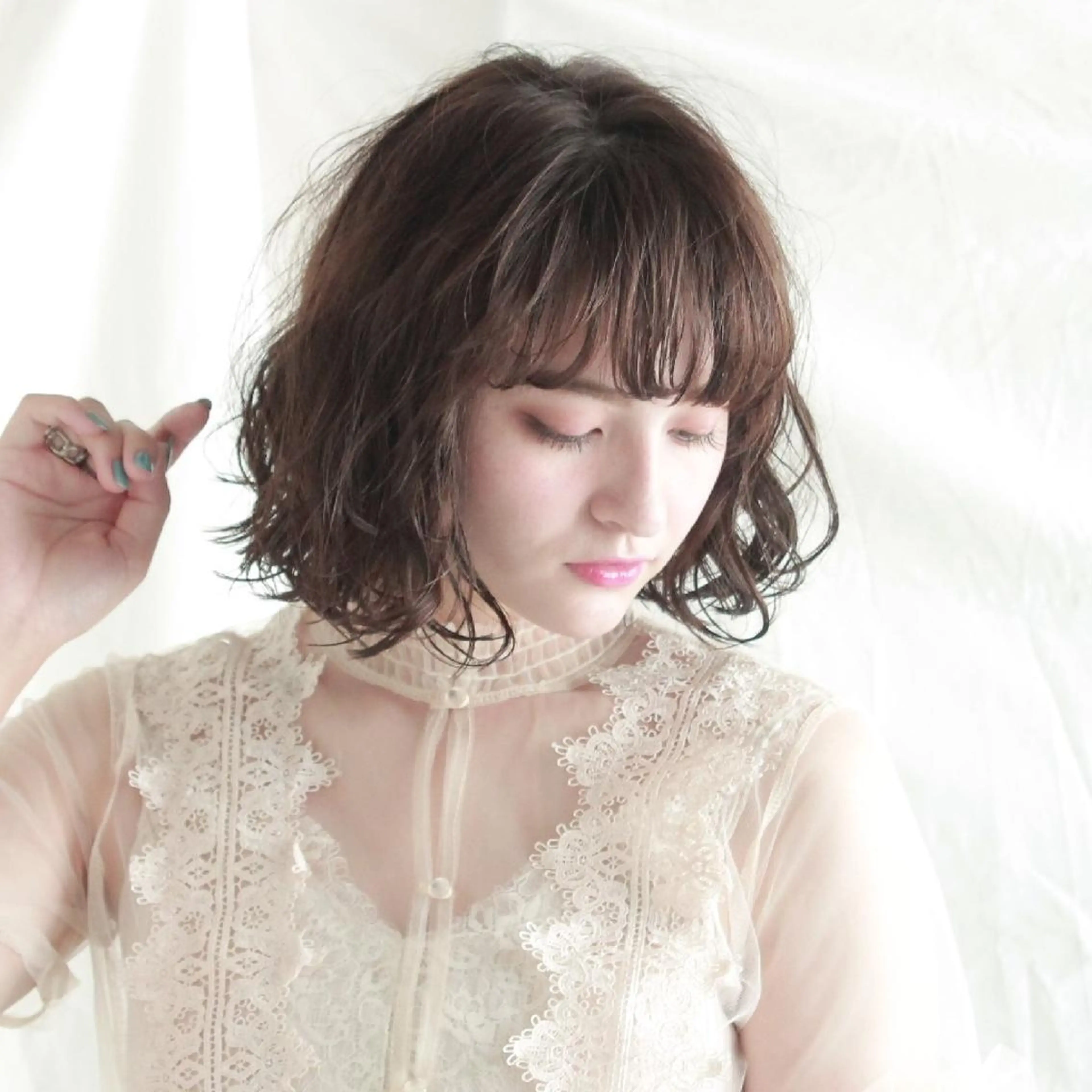 カラー ミディアム 三好 麻美のヘアスタイル