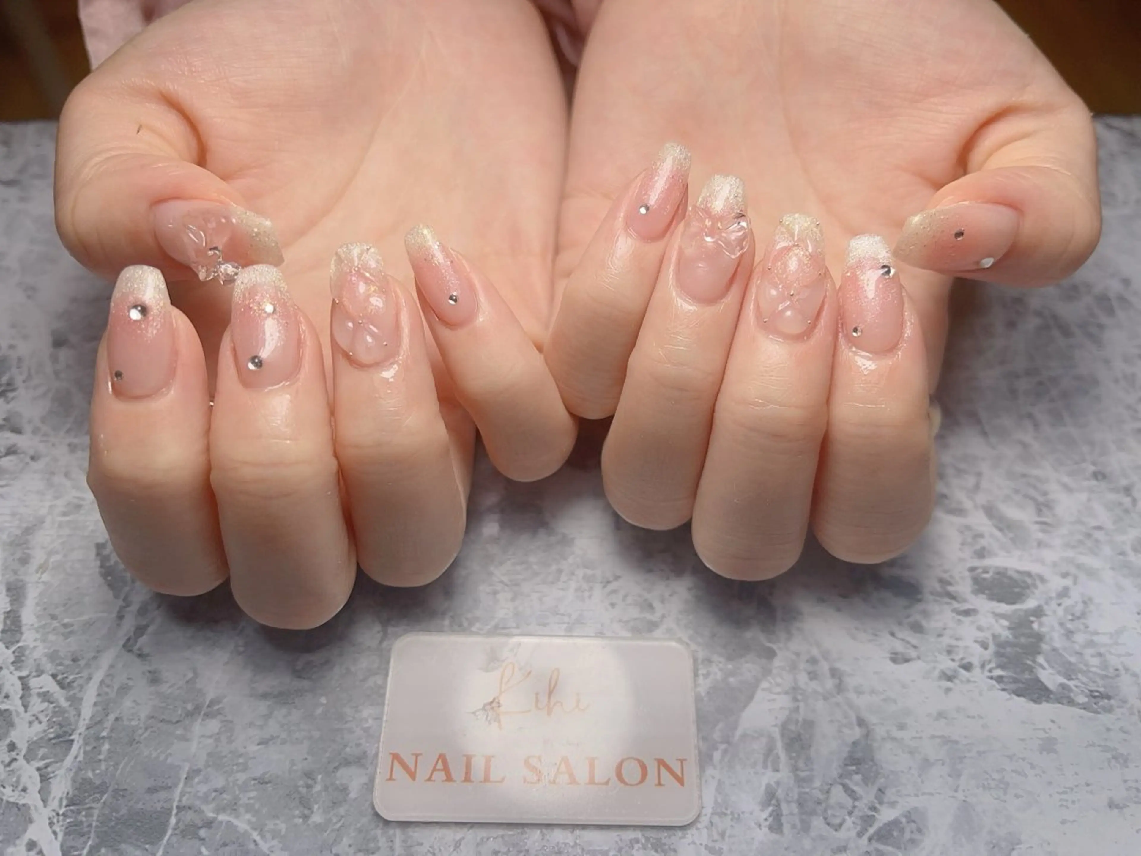 ネイル アートネイル フレンチネイル ジェルネイル グラデーション 韓国ネイル ハンドネイル ハンドケア さくら💮💮 【オフ無料】のネイルデザイン