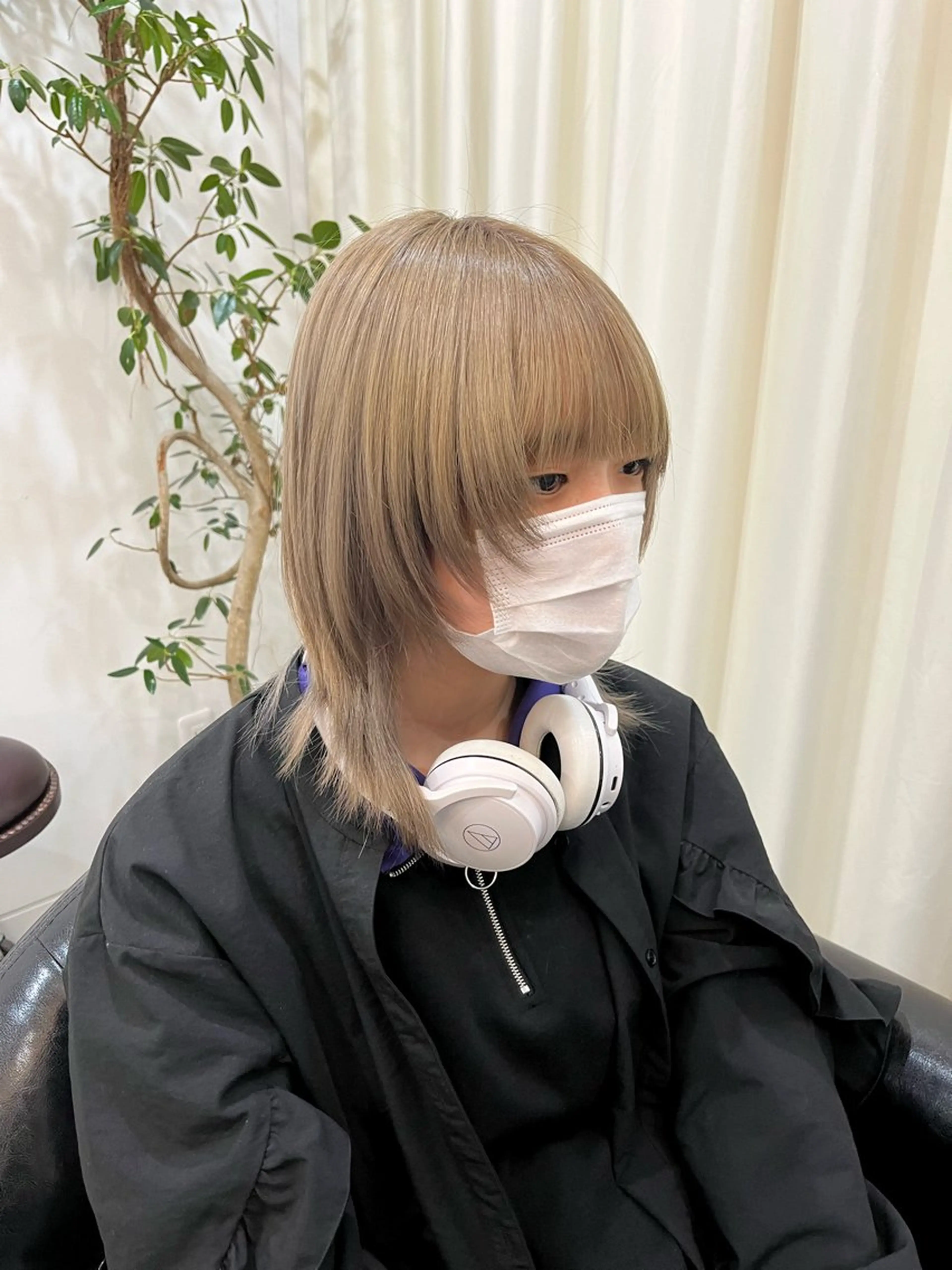 ミディアム カラー ウルフカット 🎀ゆな🎀ブリーチ /ショートウルフのヘアスタイル