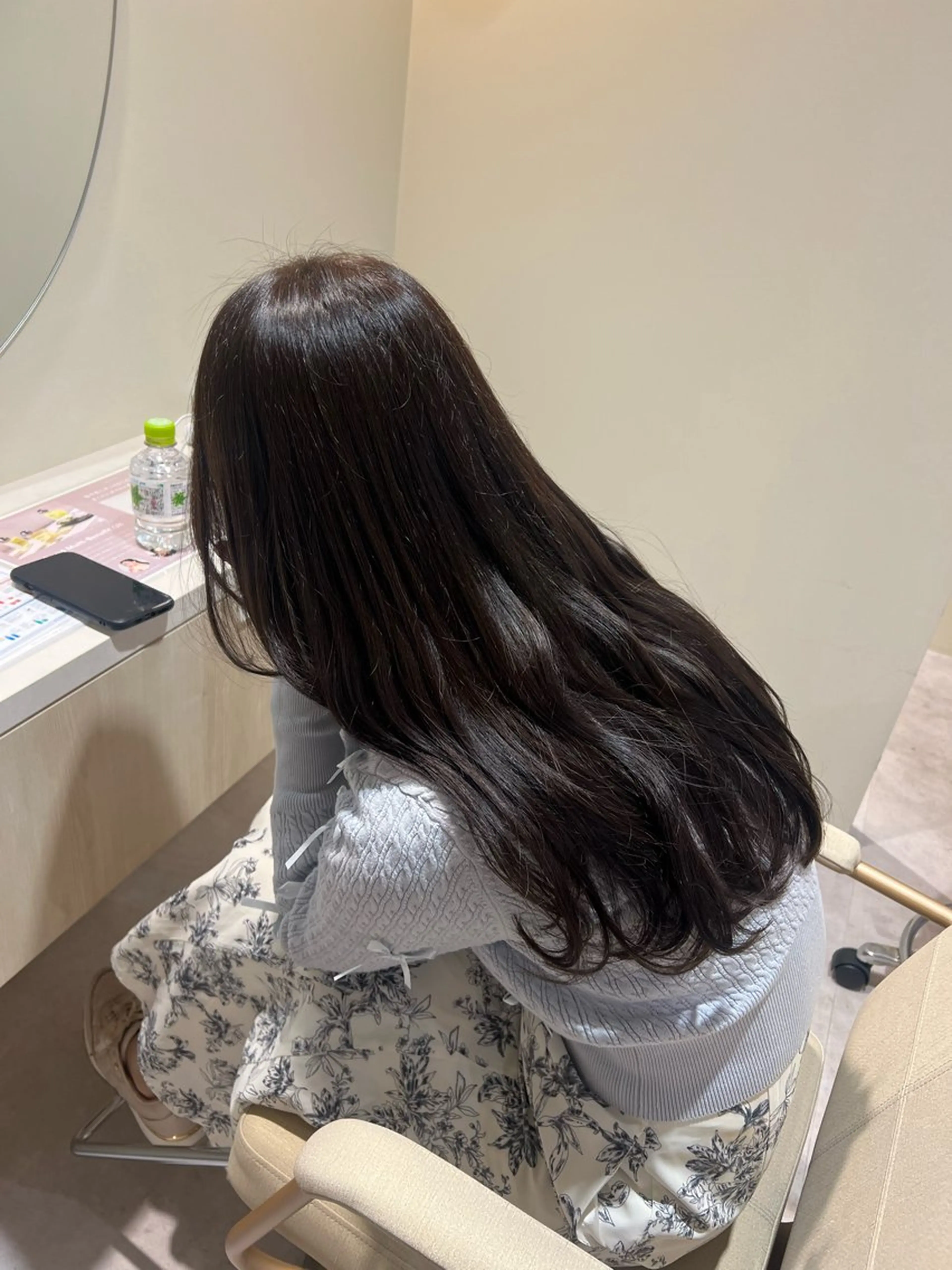 カラー ブリーチ 透明感カラー オリーブカラー カット無料｜レイヤー カット｜韓国モテへアのヘアスタイル