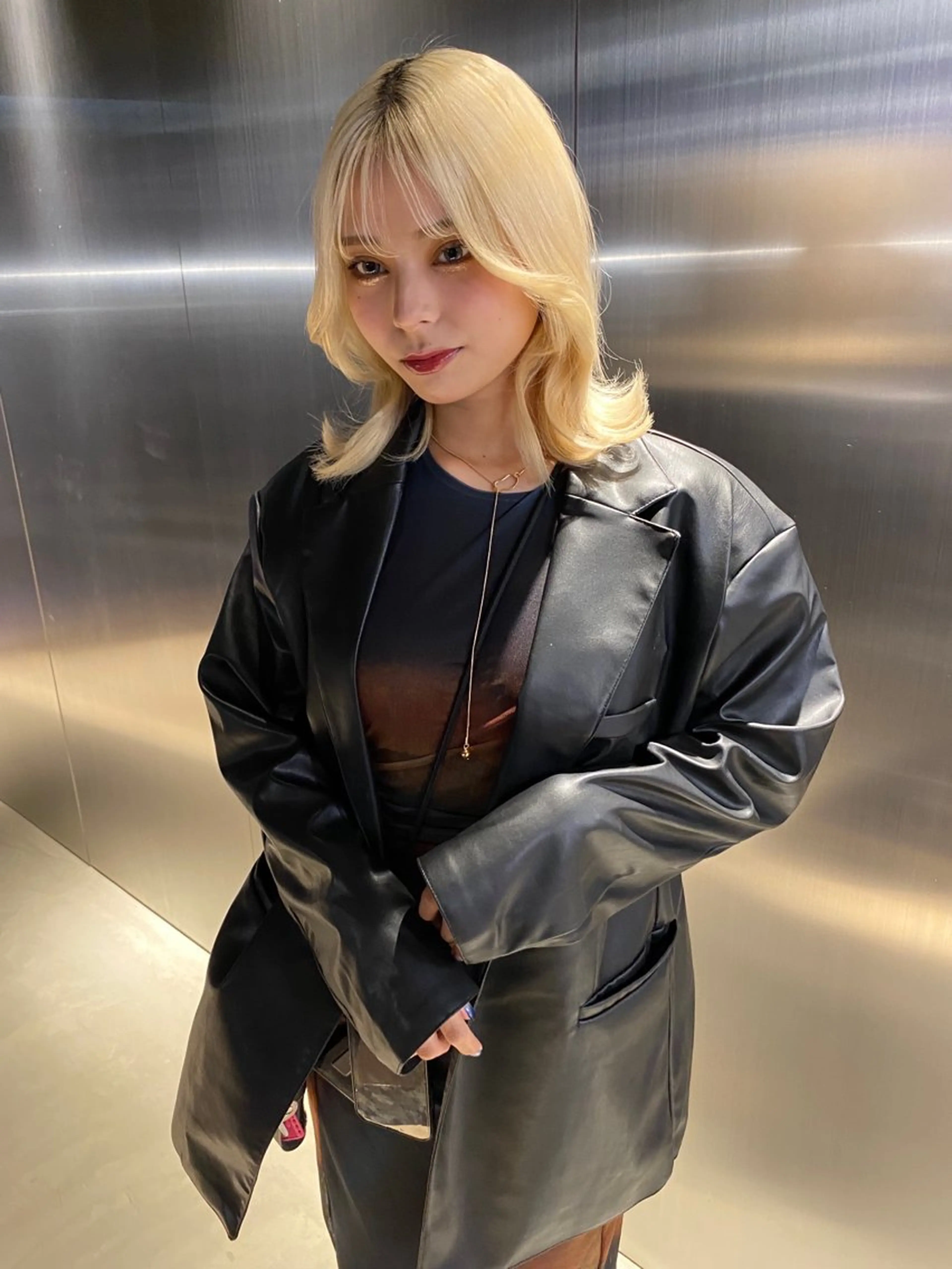 ミディアム カラー ブロンド ホワイトブロンド ヘアカラー トリートメント 鈴木/ニュアンス パーマ/メンズのヘアスタイル