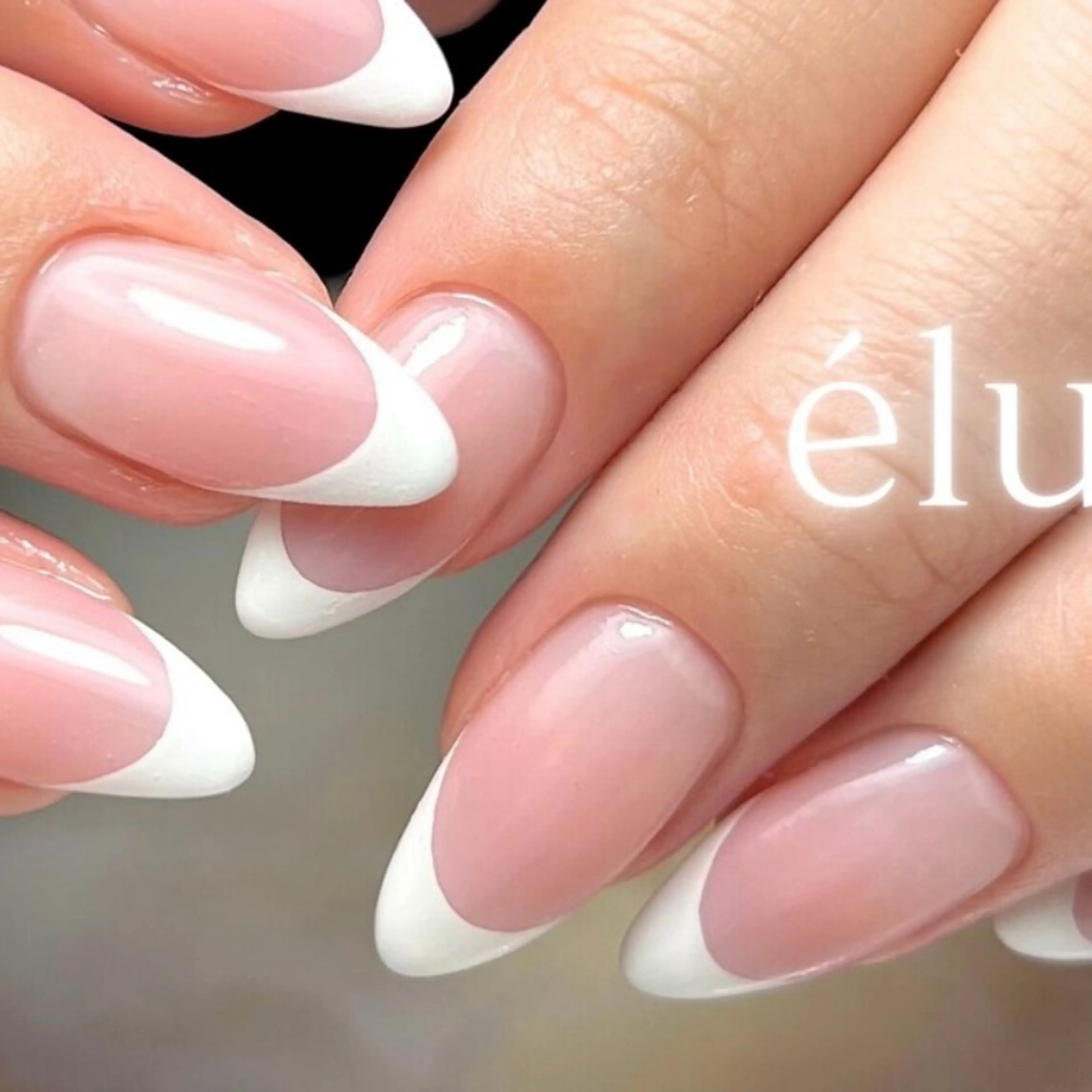 ネイル フレンチネイル 濱田 エルバイノリコのネイルデザイン