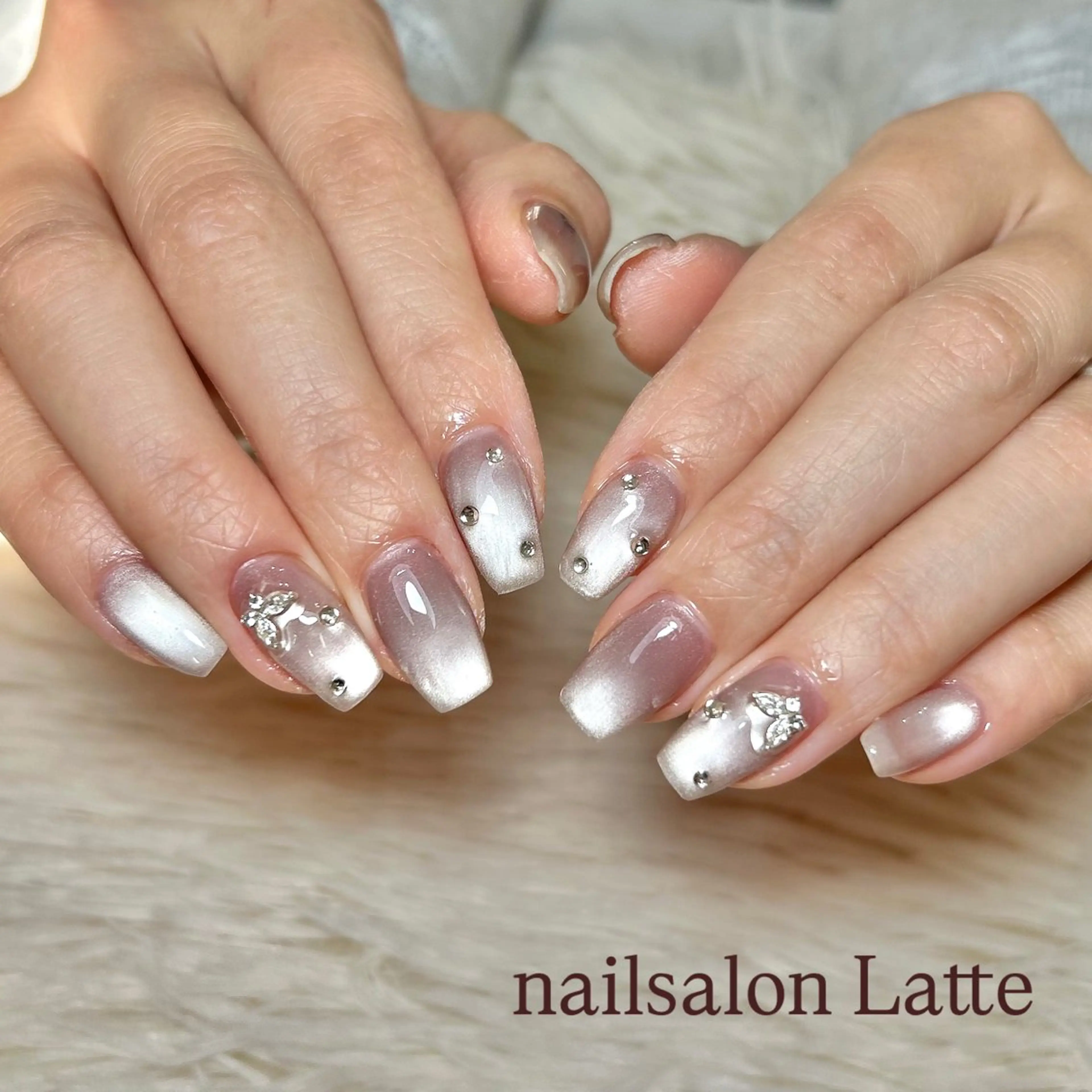 ネイル Nailsalon Latteのネイルデザイン