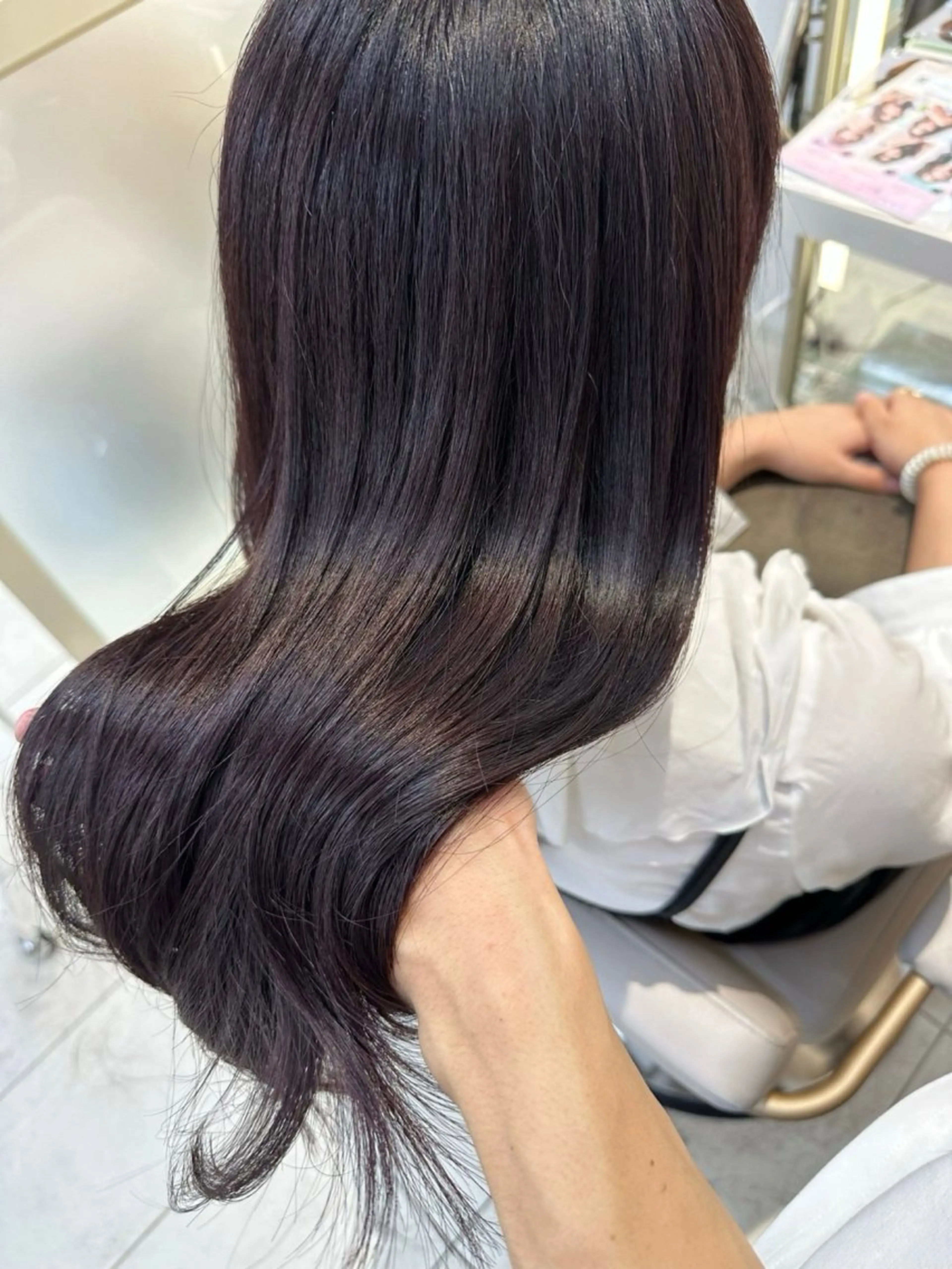 セミロング カラー カット ヘアカラー トリートメント かなこ／重めレイヤー ／透明感カラーのヘアスタイル