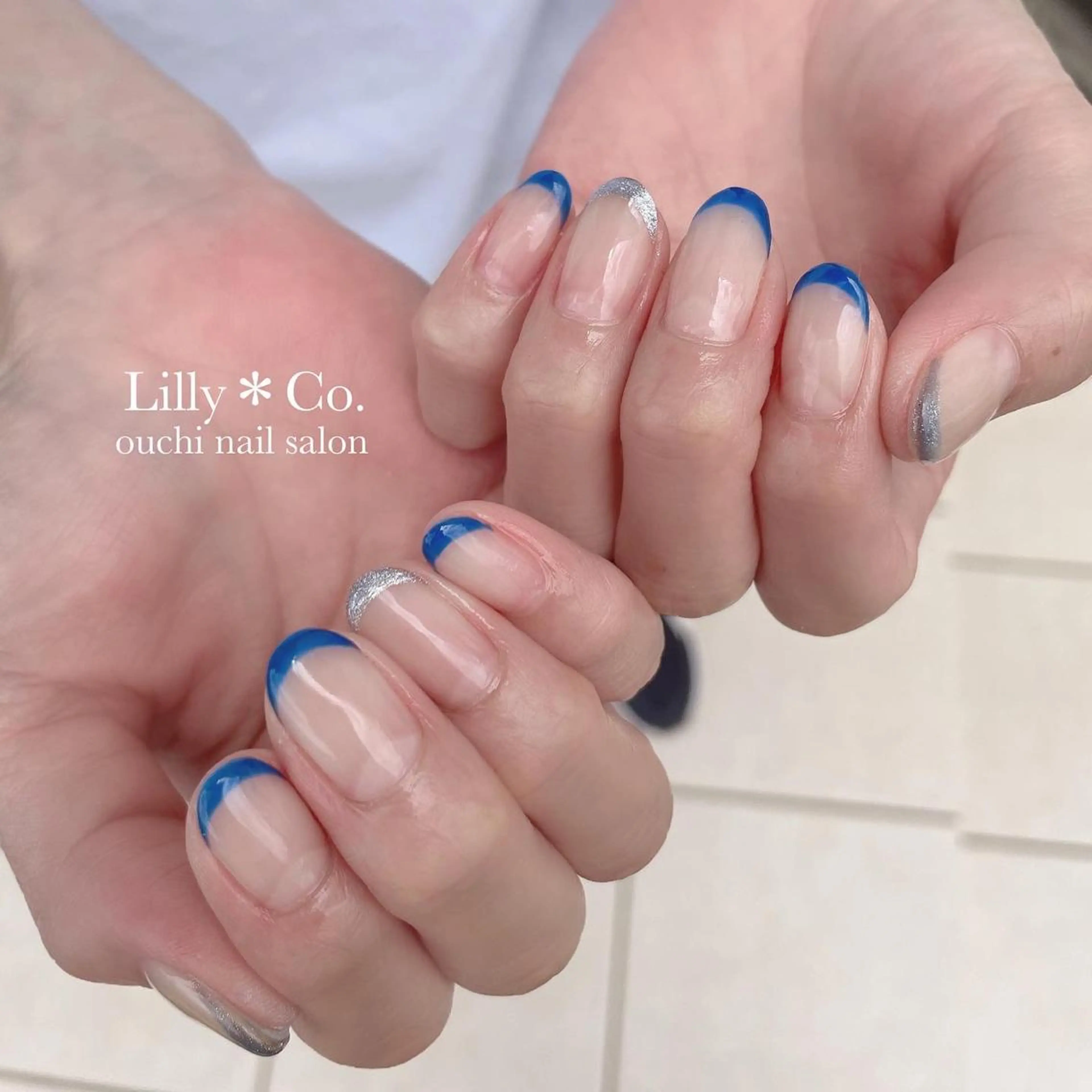 ネイル ブルー パープル ハンドネイル ハンドケア Lilly Co.のネイルデザイン