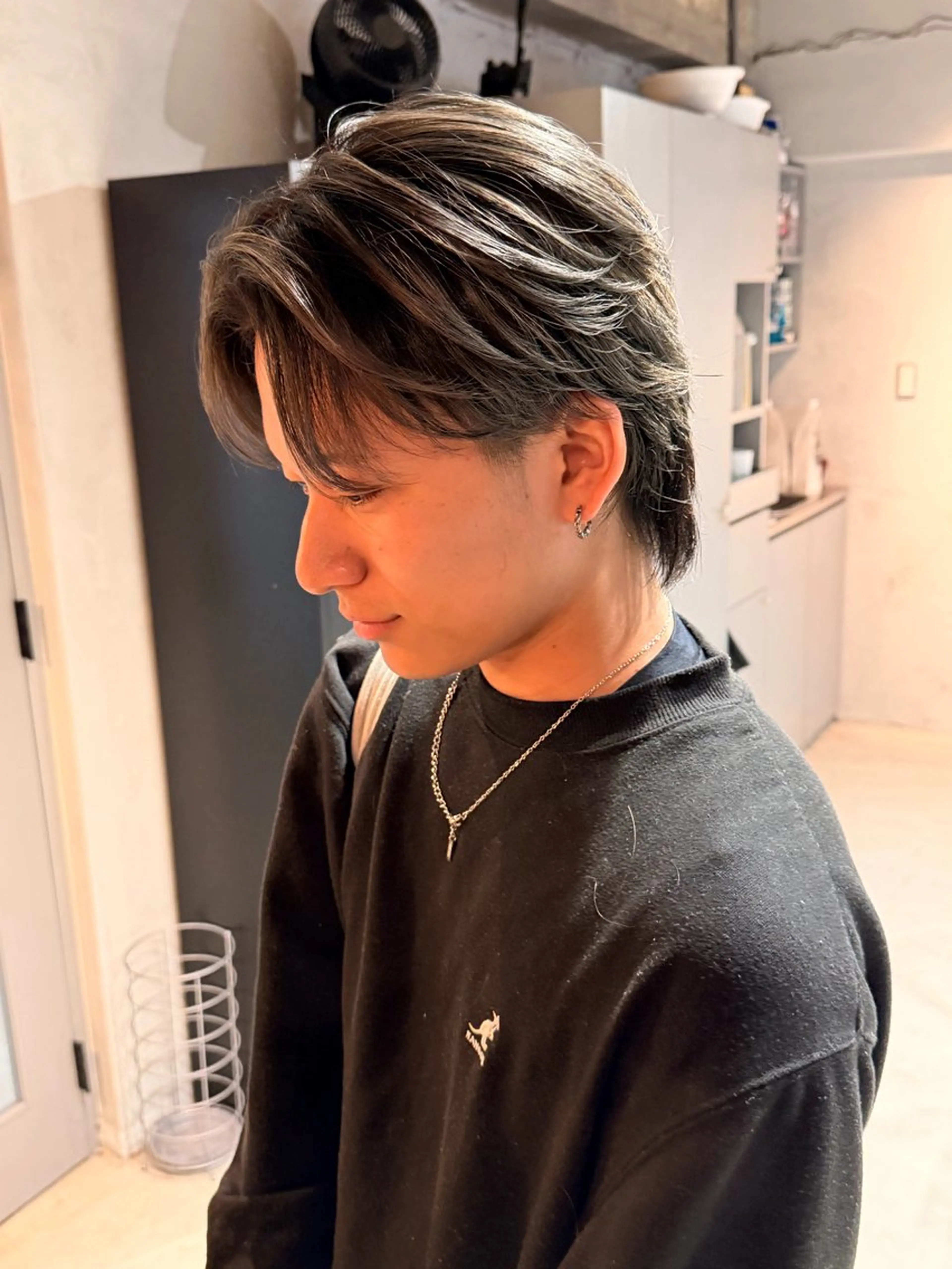 ミディアム カラー パーマ メンズ メンズバレイヤージュ メンズハイライト バレイヤージュ ハイライトカラー 外国人風カラー カット ヘアカラー トリートメント ヘアセット メンズ特化 しゅうへいのヘアスタイル