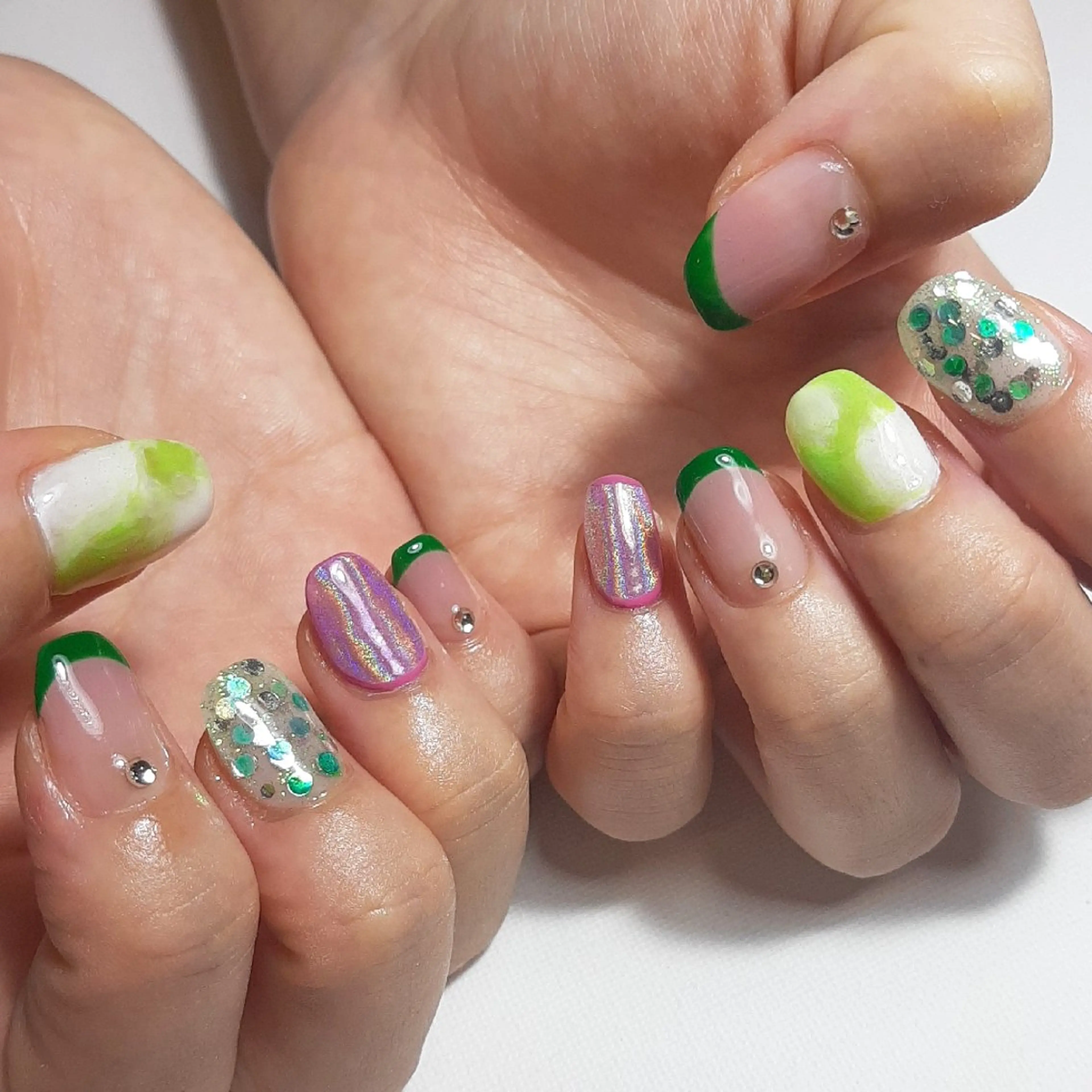 ネイル ジェルネイル グリーン 持ち込み ショートネイル owlnail /持込みデザイン専門のネイルデザイン