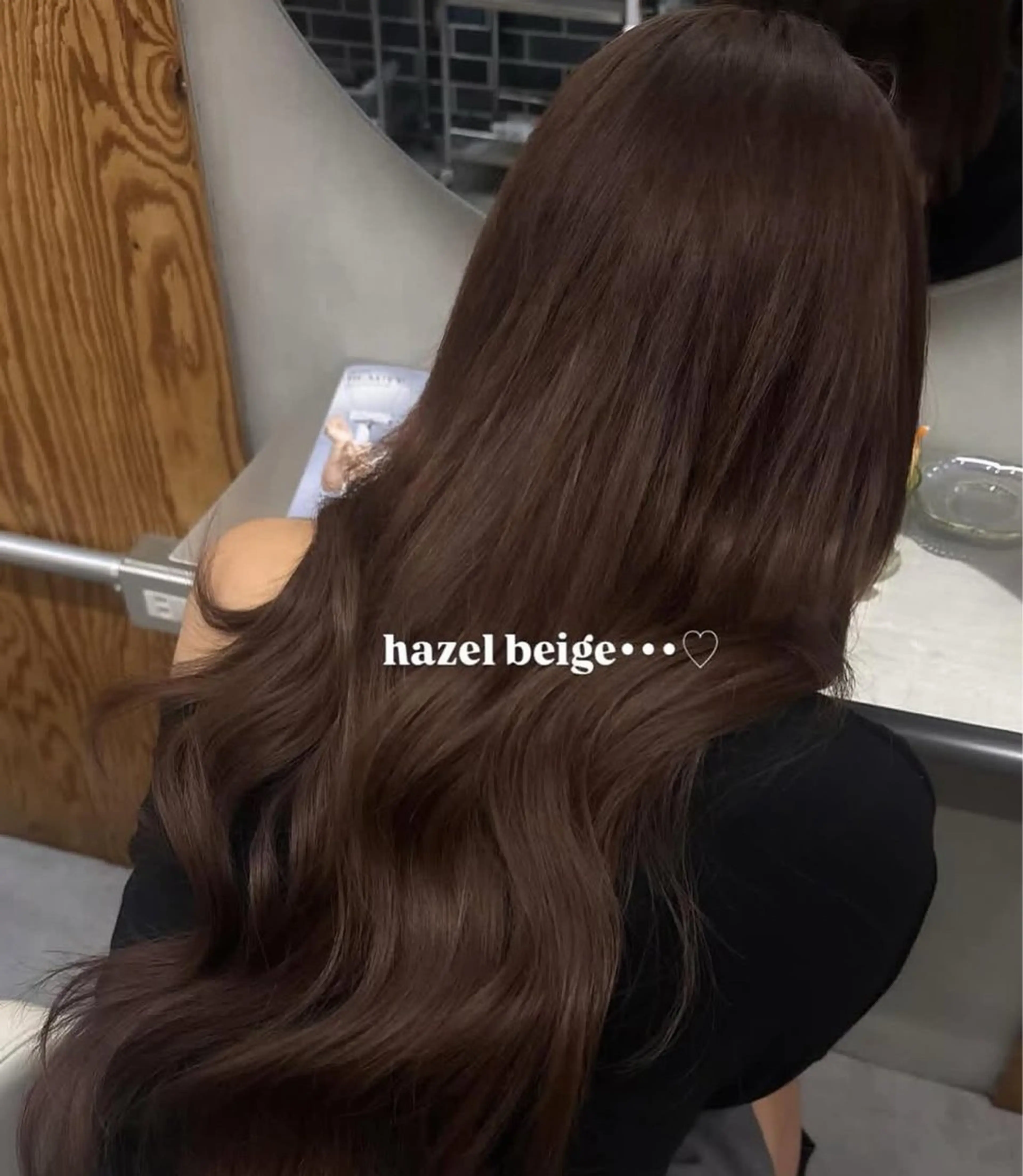 ヘアカラー 🌙ヘーゼルベージュ レイヤーカット🌙のヘアスタイル