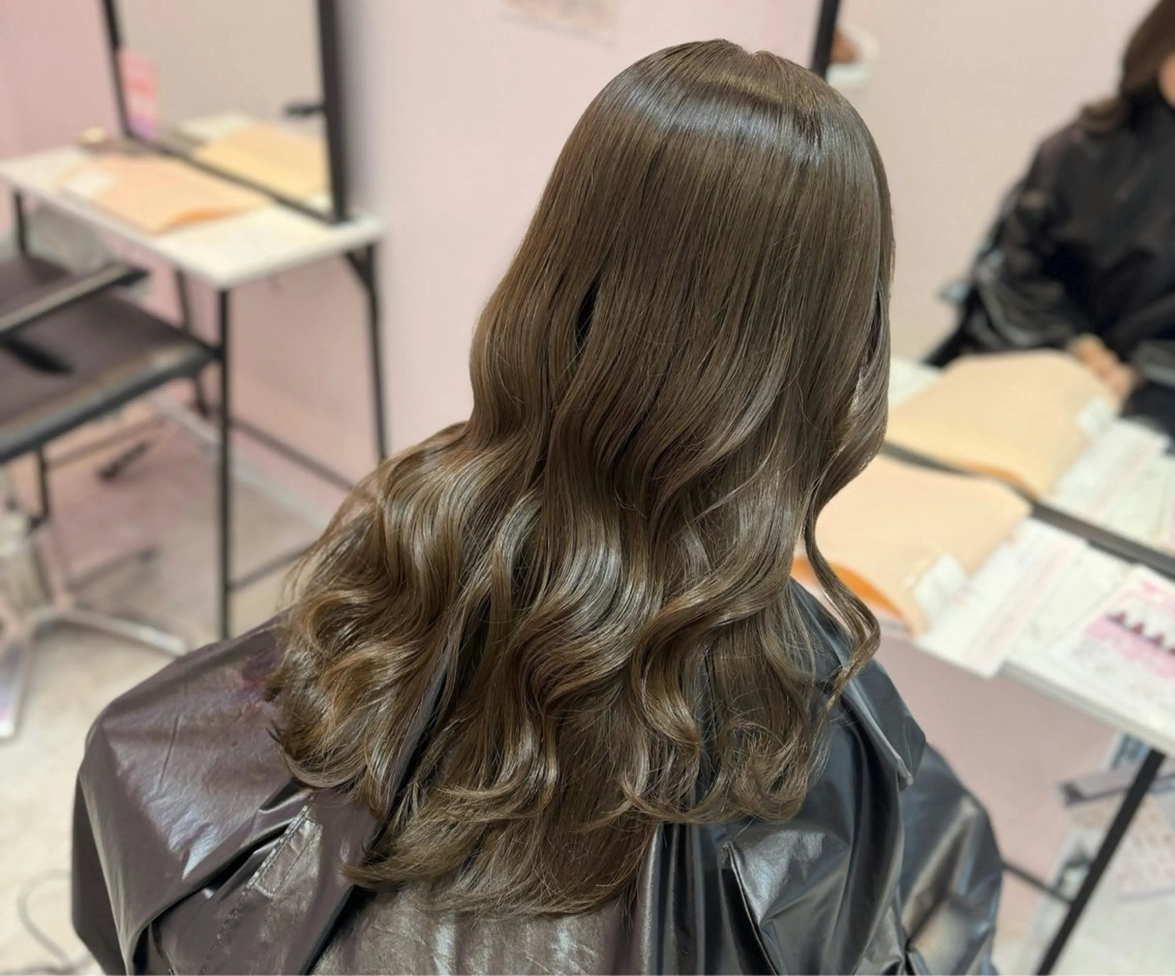 カラー 須佐 美心のヘアスタイル