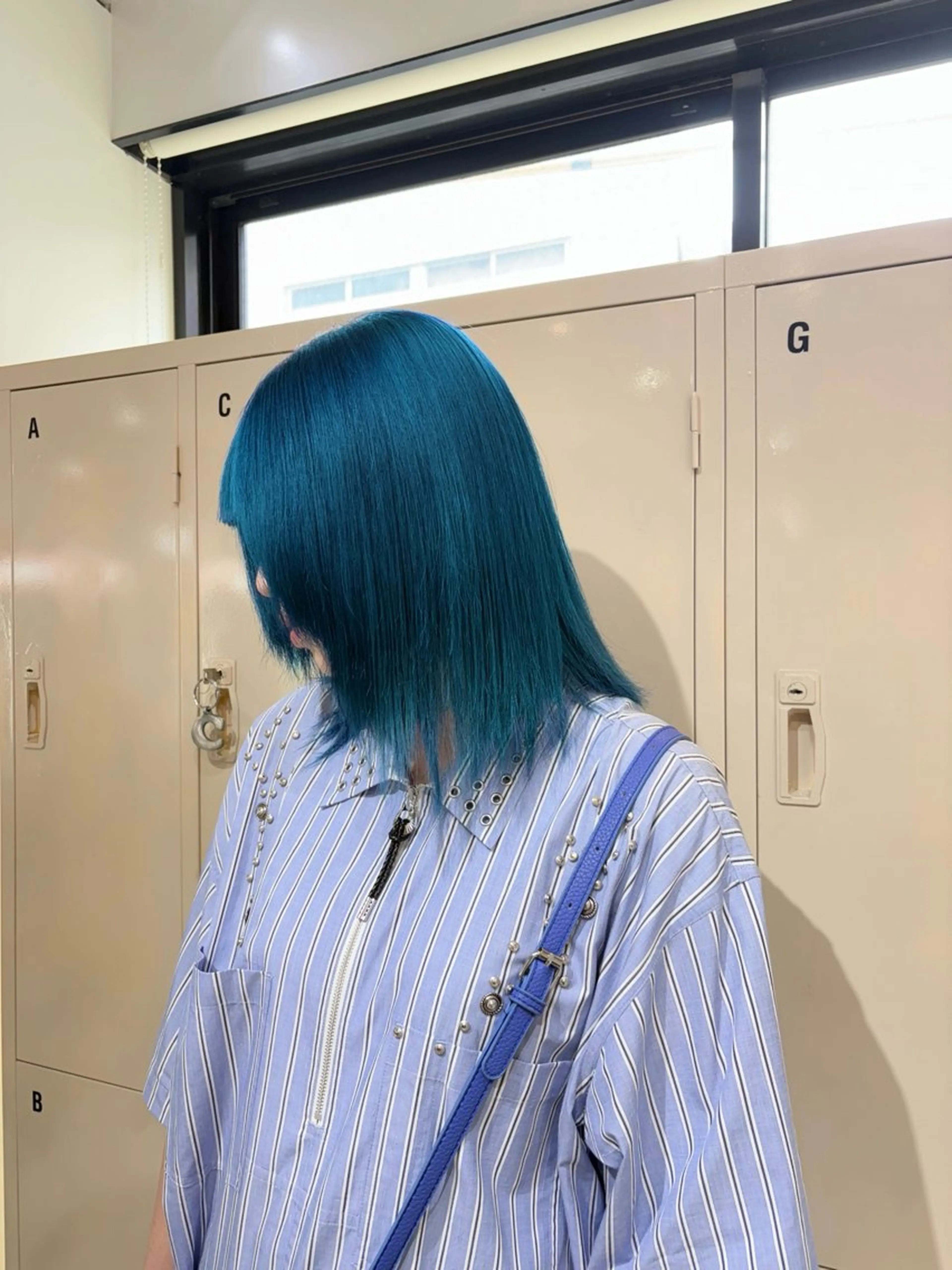 ミディアム カット ヘアカラー トリートメント 🧤高明度ハイトーン 🧤莉音のヘアスタイル