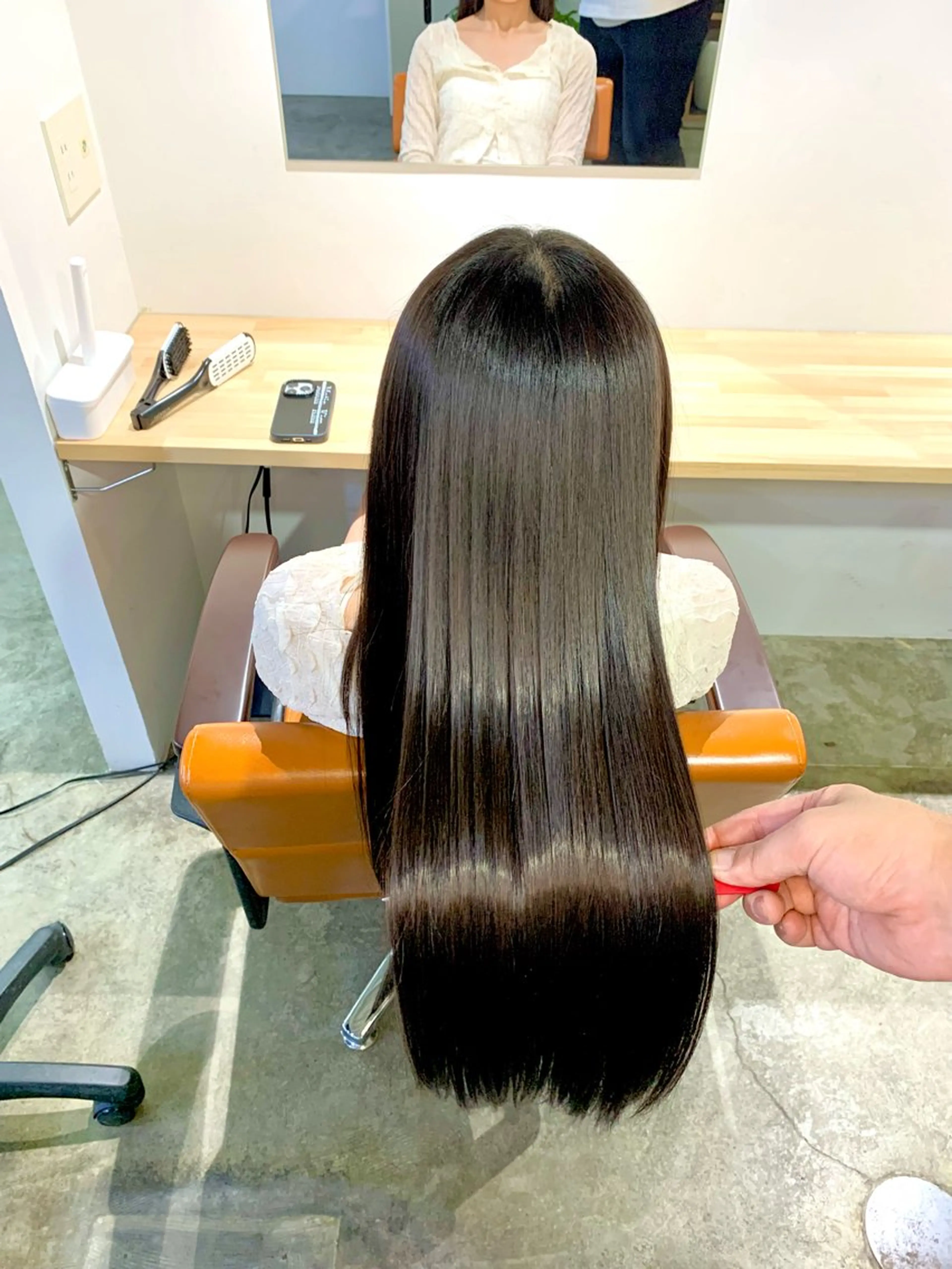 ロング GENIEE/堀江 髪質改善/ハイトーンのヘアスタイル