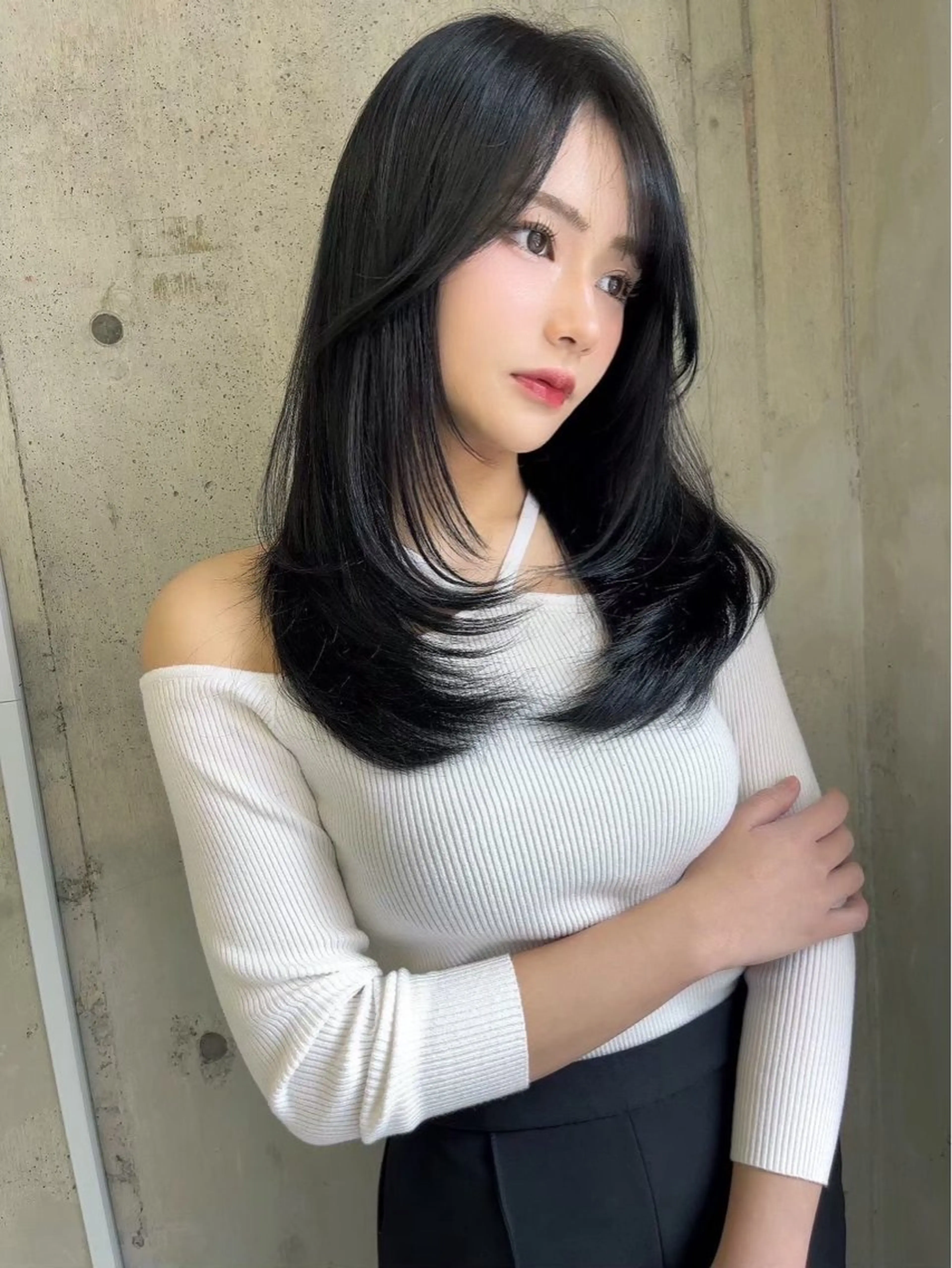 セミロング レイヤーカット/前髪 顔まわり/大田哲也のヘアスタイル