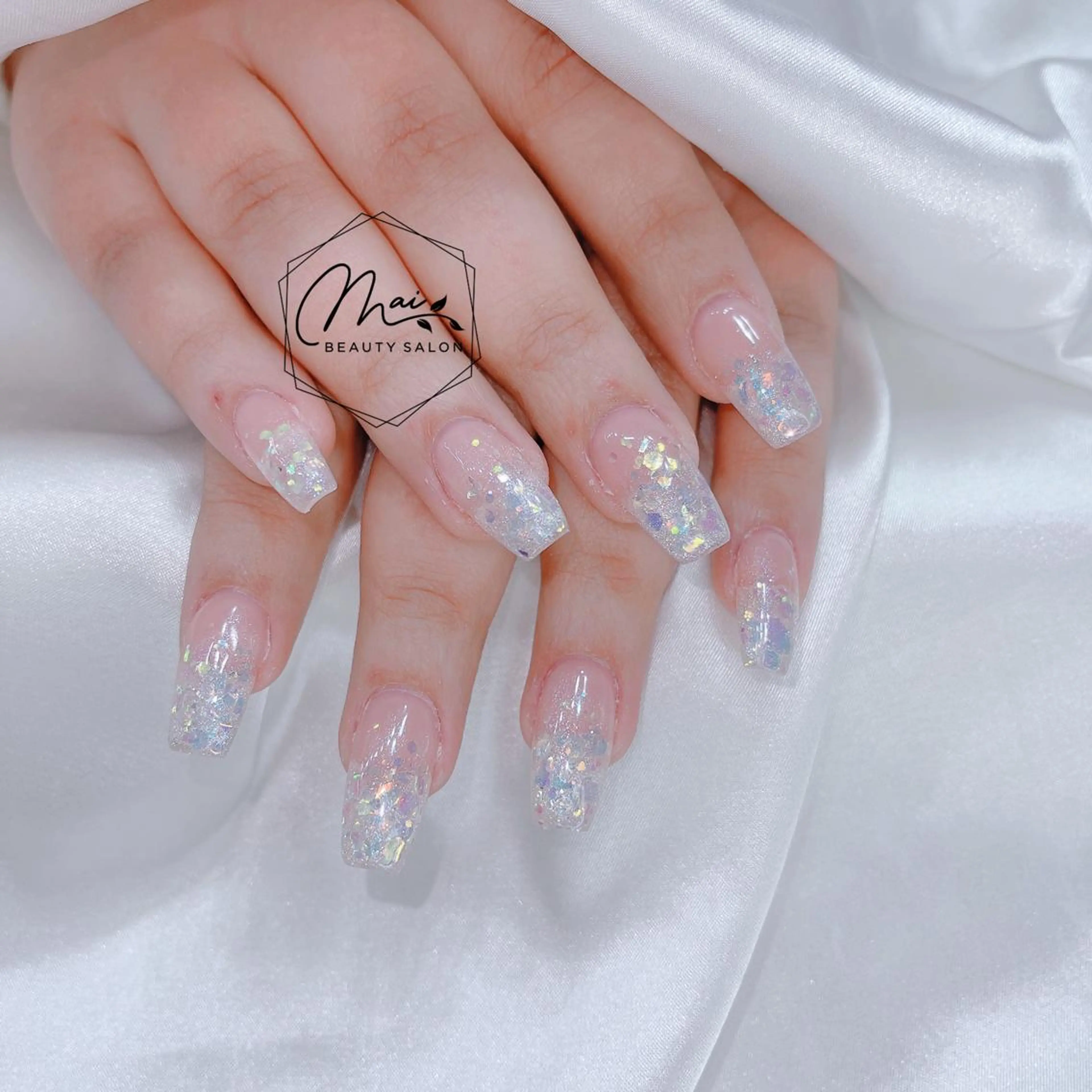 ネイル オーロラネイル 長さ出し フラッシュネイル フレンチネイル ジェルネイル MaiBeauty HaNaのネイルデザイン