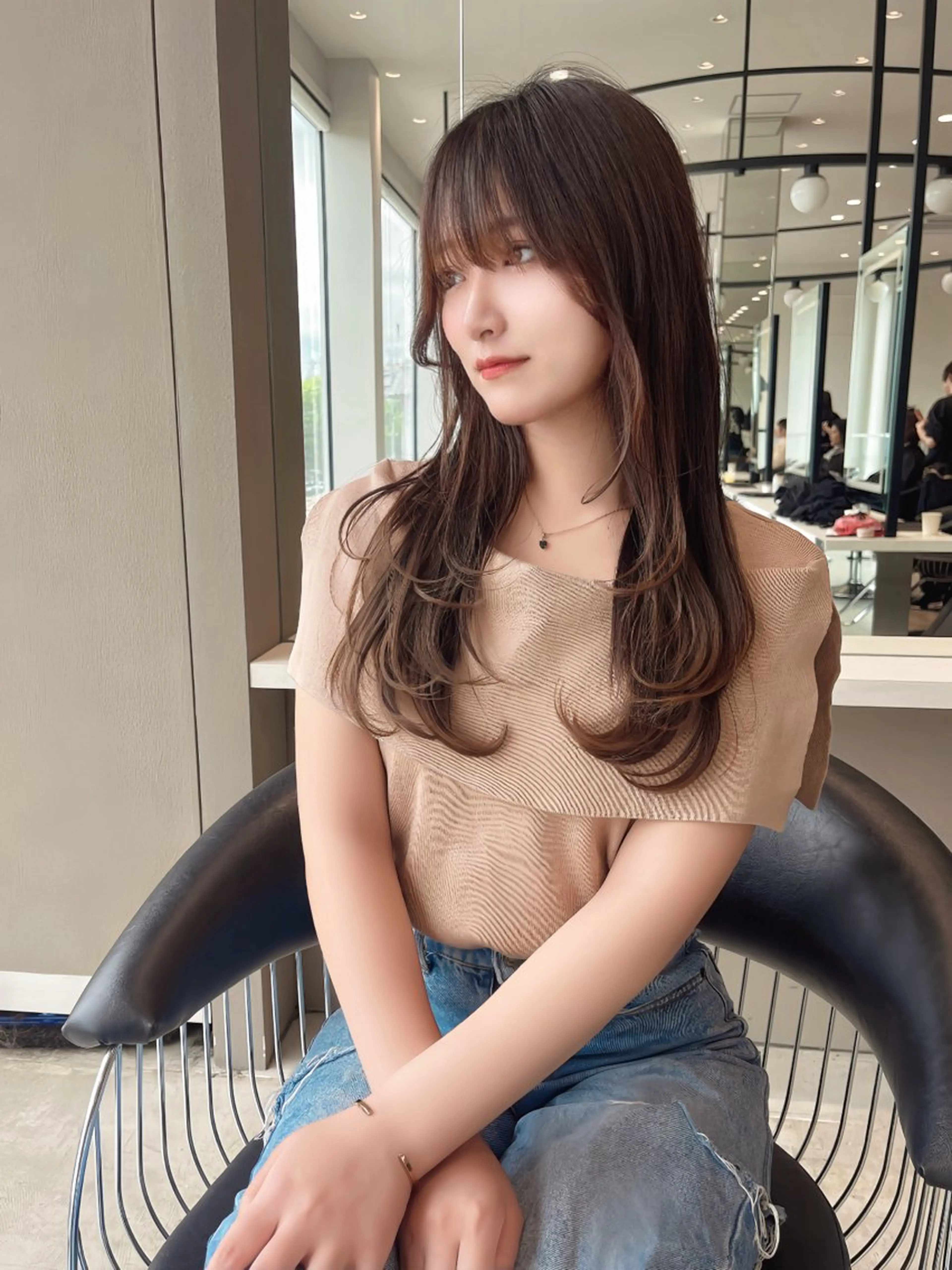 ロング レイヤー/髪質改善 /透け感カラー/艶髪のヘアスタイル