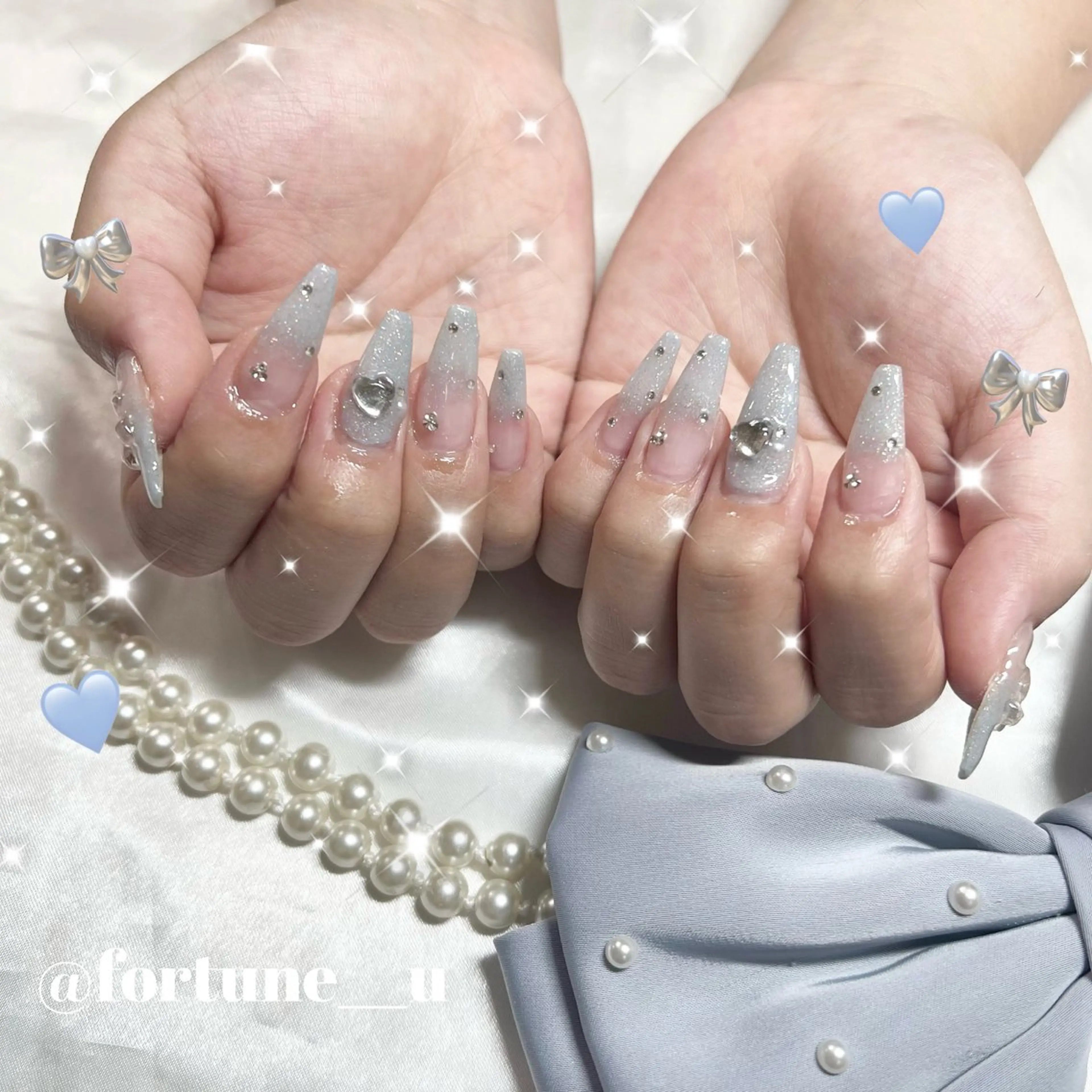 ネイル ガーリー 韓国ネイル 水色 オフィスネイル シンプルネイル ハンドネイル 💜5/4空✩.* Yuuna💜のネイルデザイン