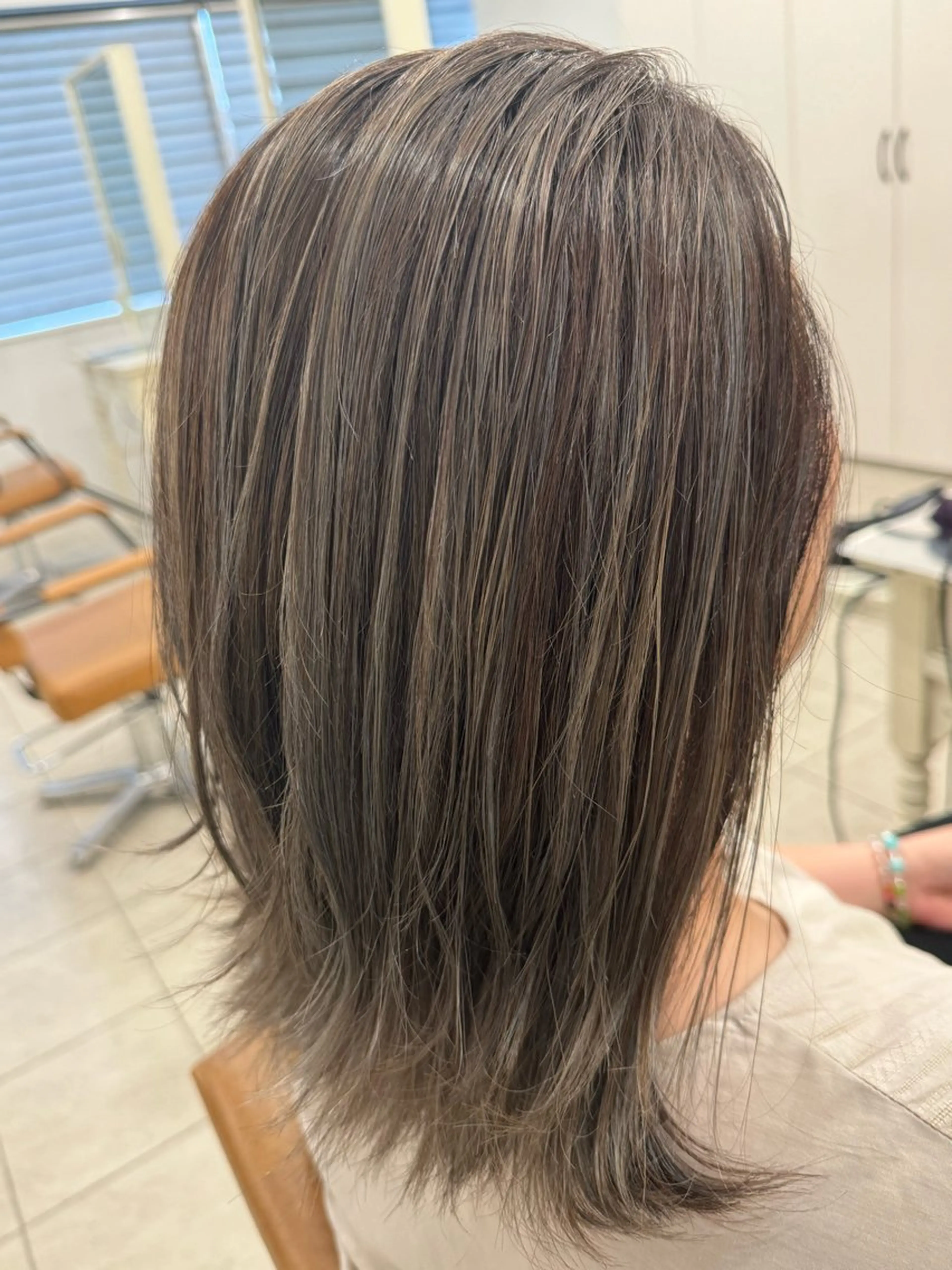 カラー ○HITOMI ○のヘアスタイル