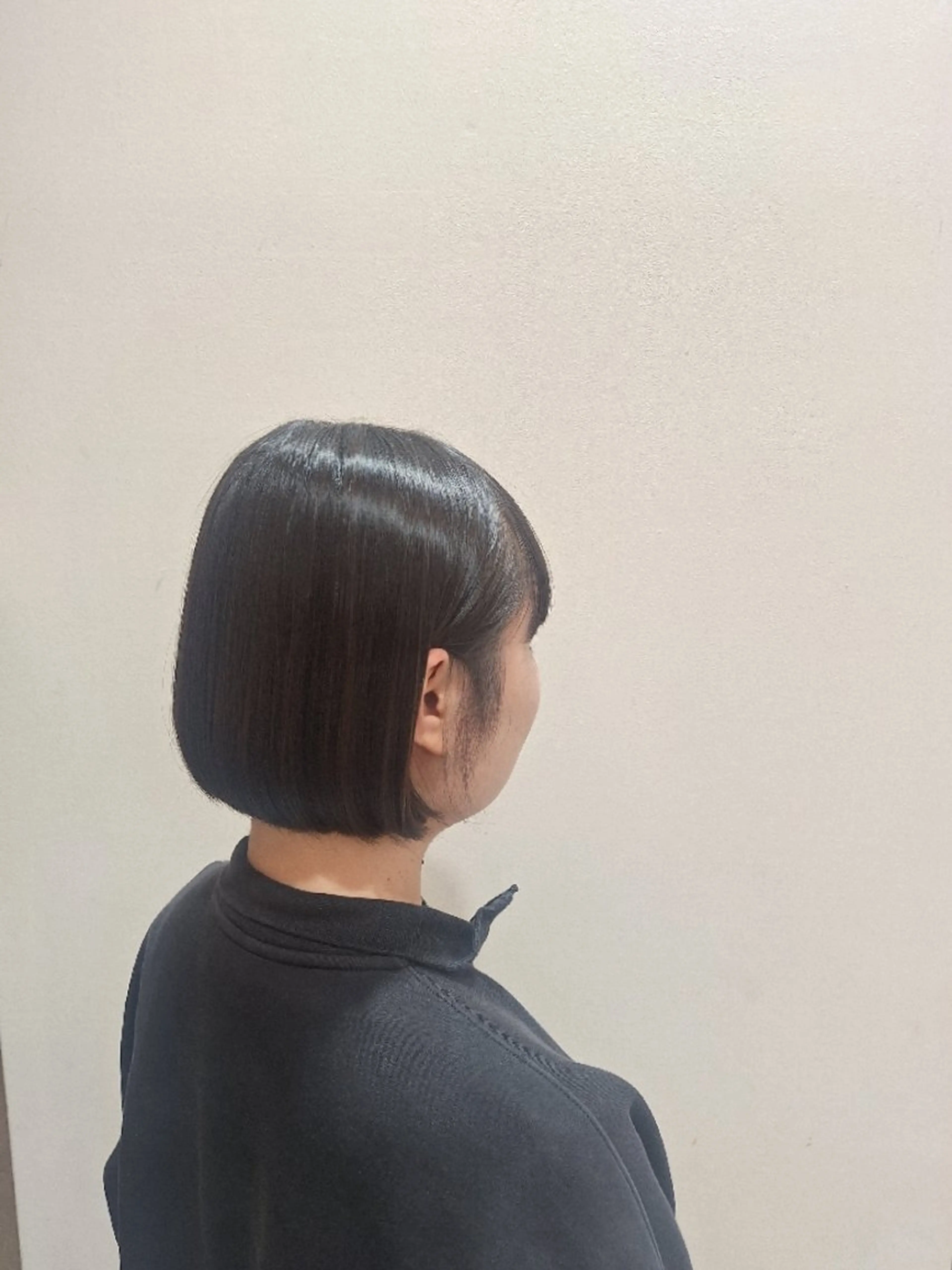 全体カット+ストレートパーマ+トリートメントの写真