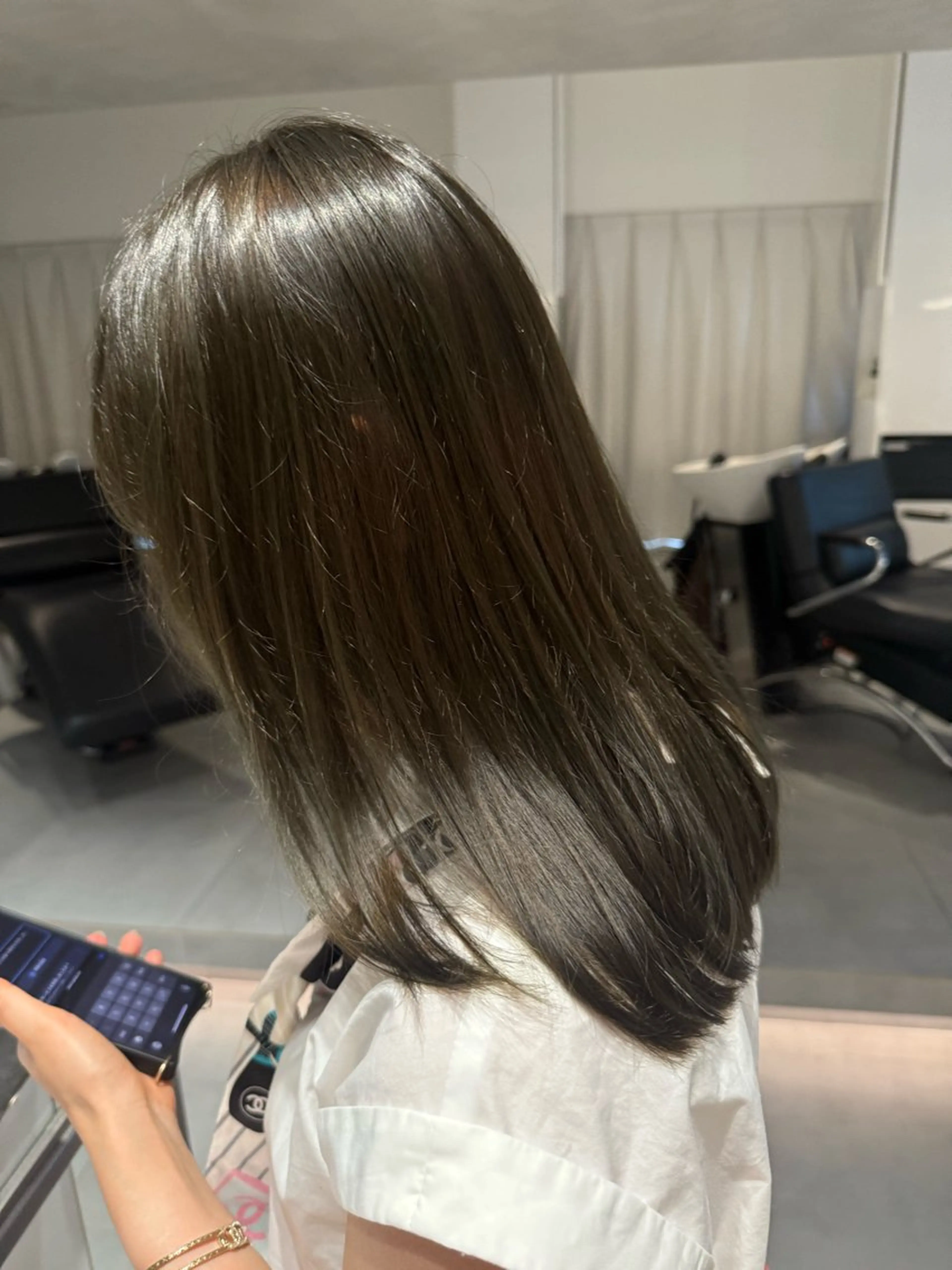 セミロング カラー ヘアアレンジ グレージュ オリーブグレージュ オリーブグレー ヘアカラー トリートメント ヘッドスパ ヘアセット オリーブ透明感カラー 表参道/MIKUのヘアスタイル