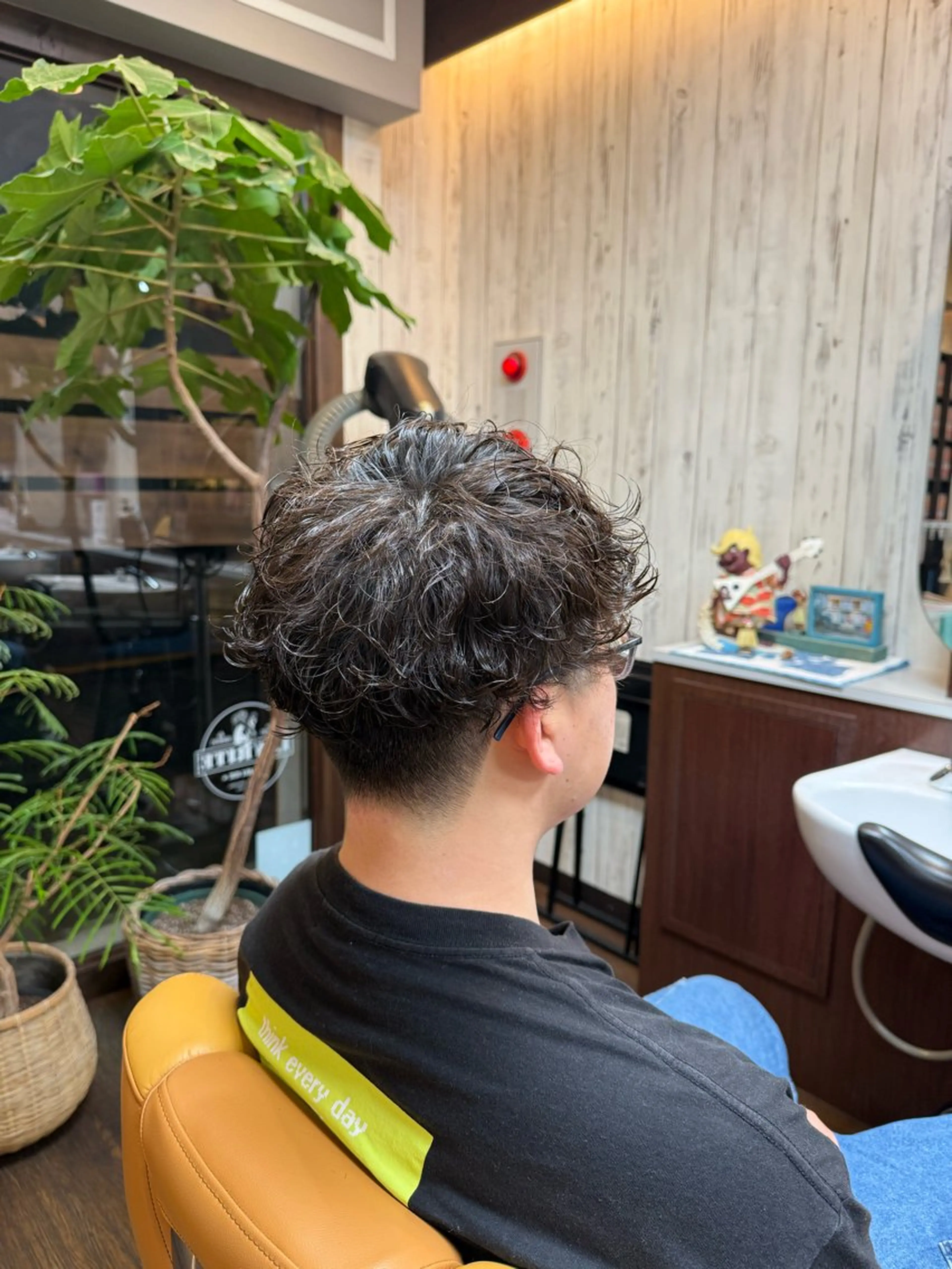 ミディアム パーマ 伊藤 良奈のヘアスタイル