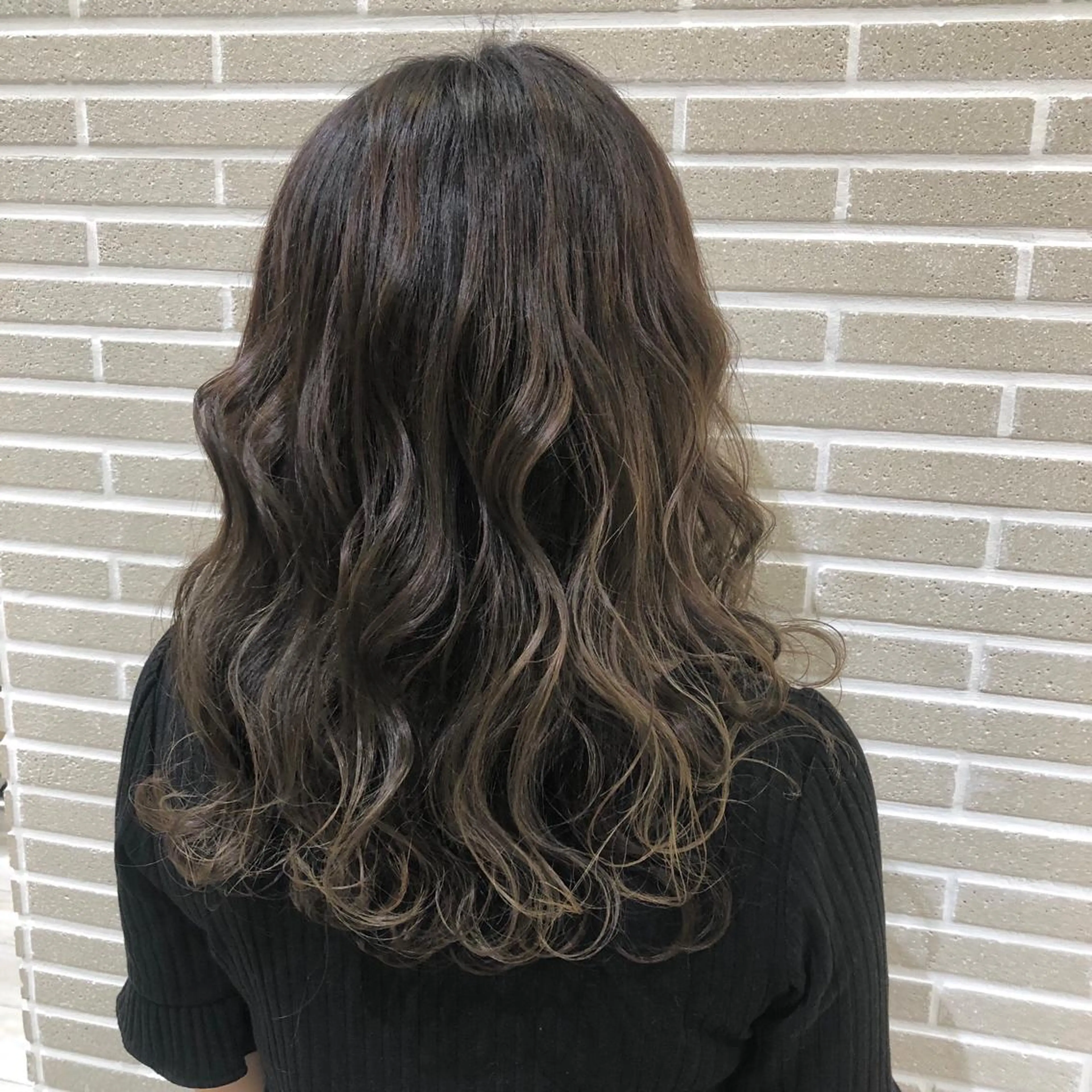 セミロング カット ヘアカラー トリートメント 植田 菜月のヘアスタイル