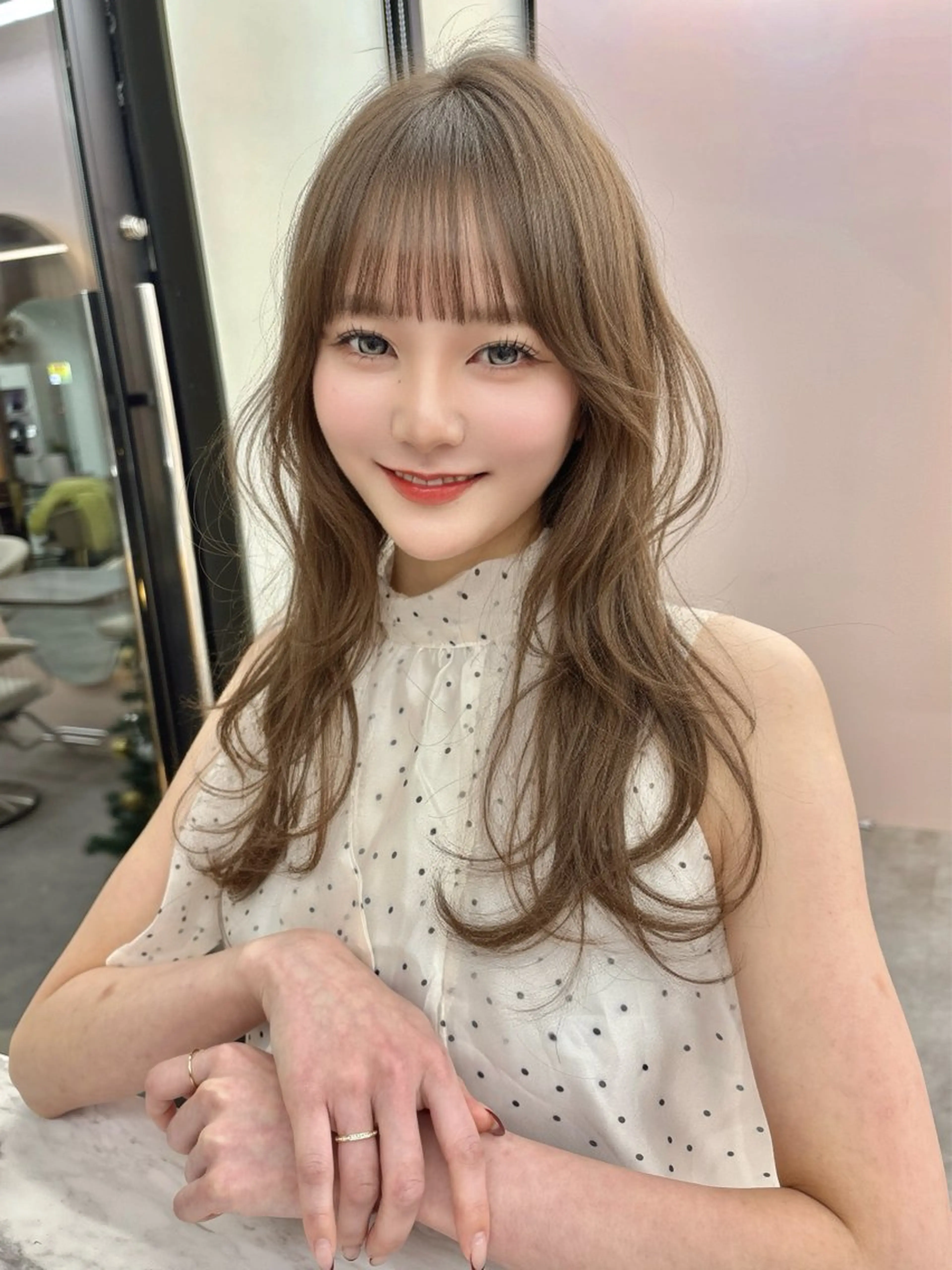ロング レイヤーカット Londnaitre MAHOのヘアスタイル