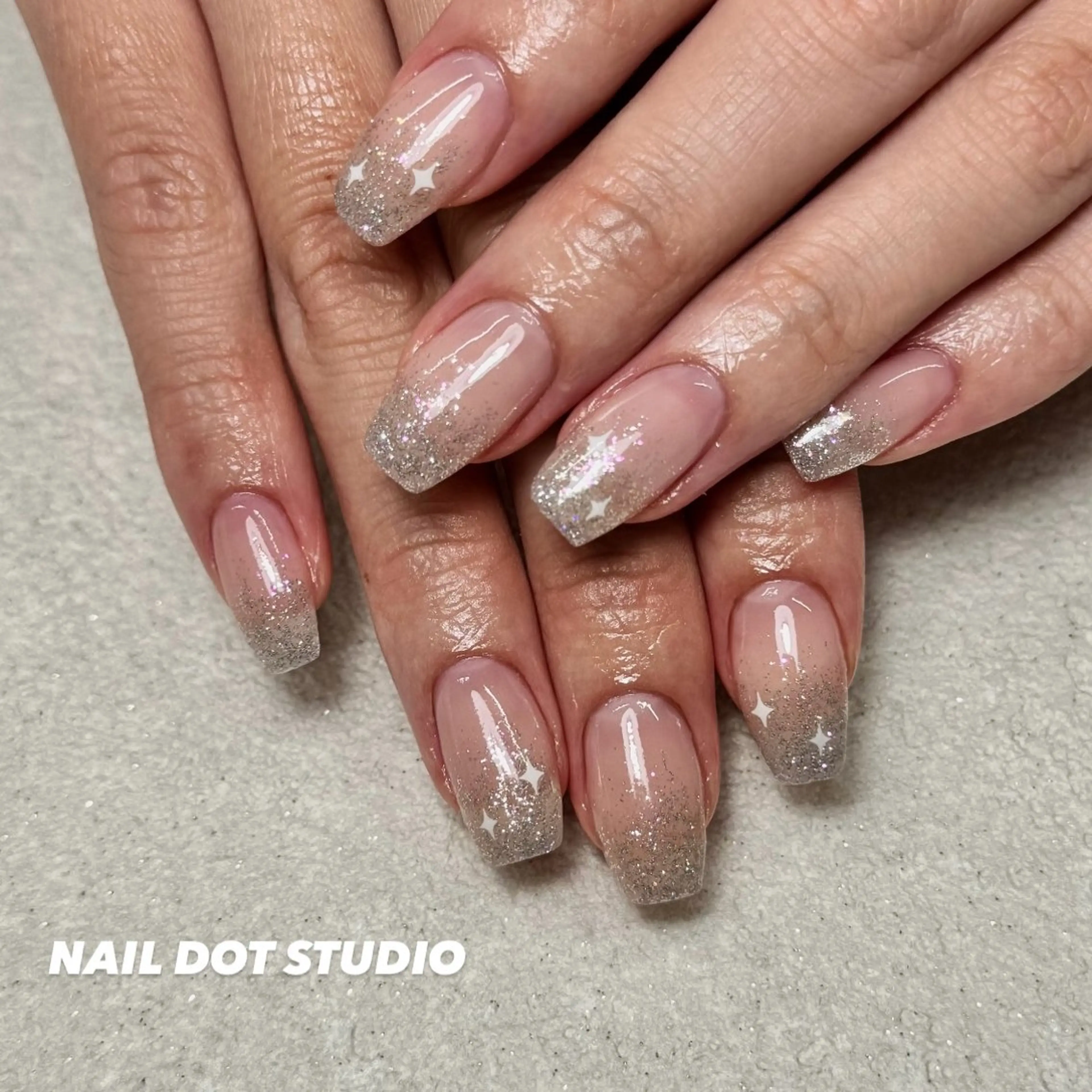 ネイル ハンドネイル NAILDOTSTU DIO SEINAのネイルデザイン