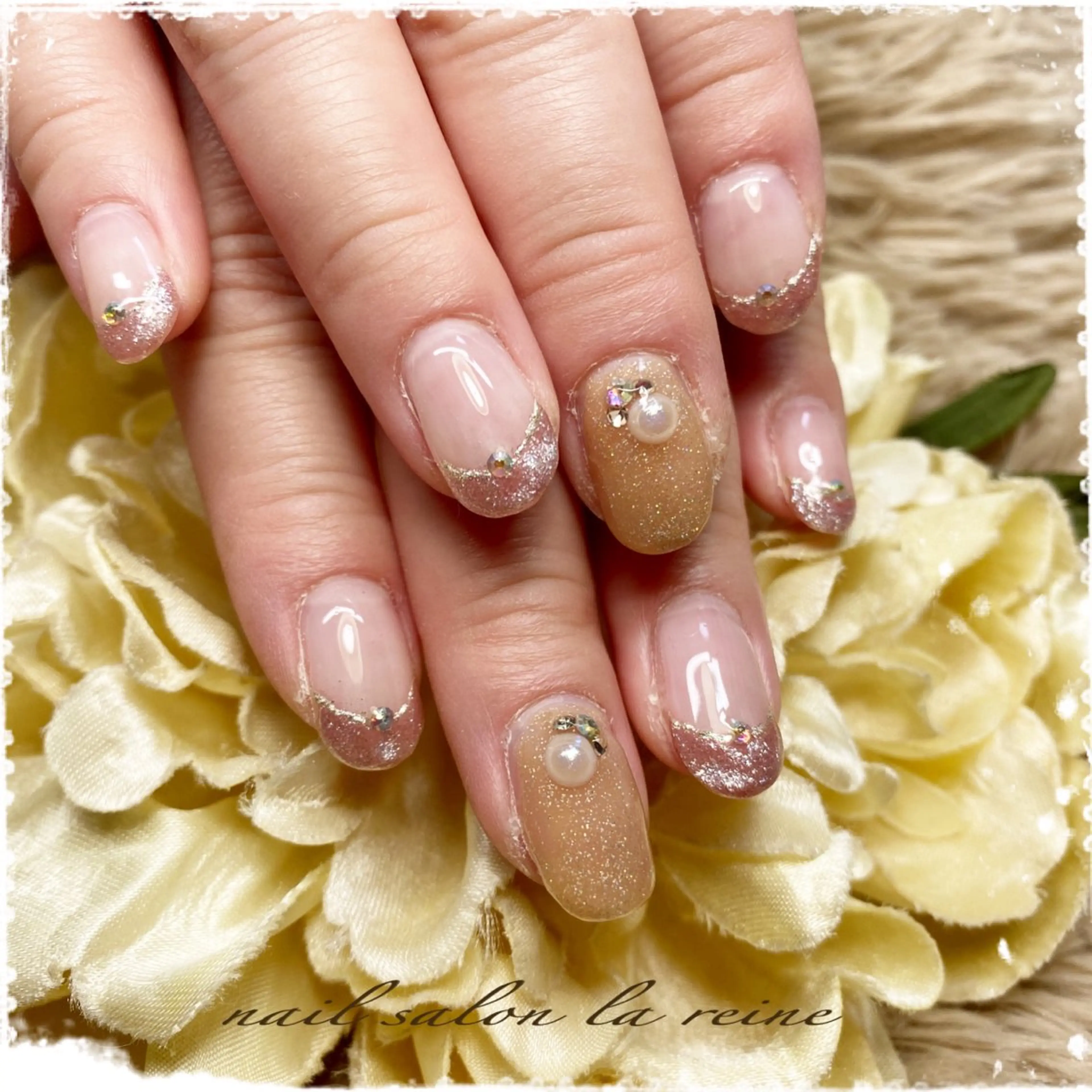 ネイル フレンチネイル ラメ(グリッター) ワンカラーネイル ハンドネイル nail salon la reineのネイルデザイン