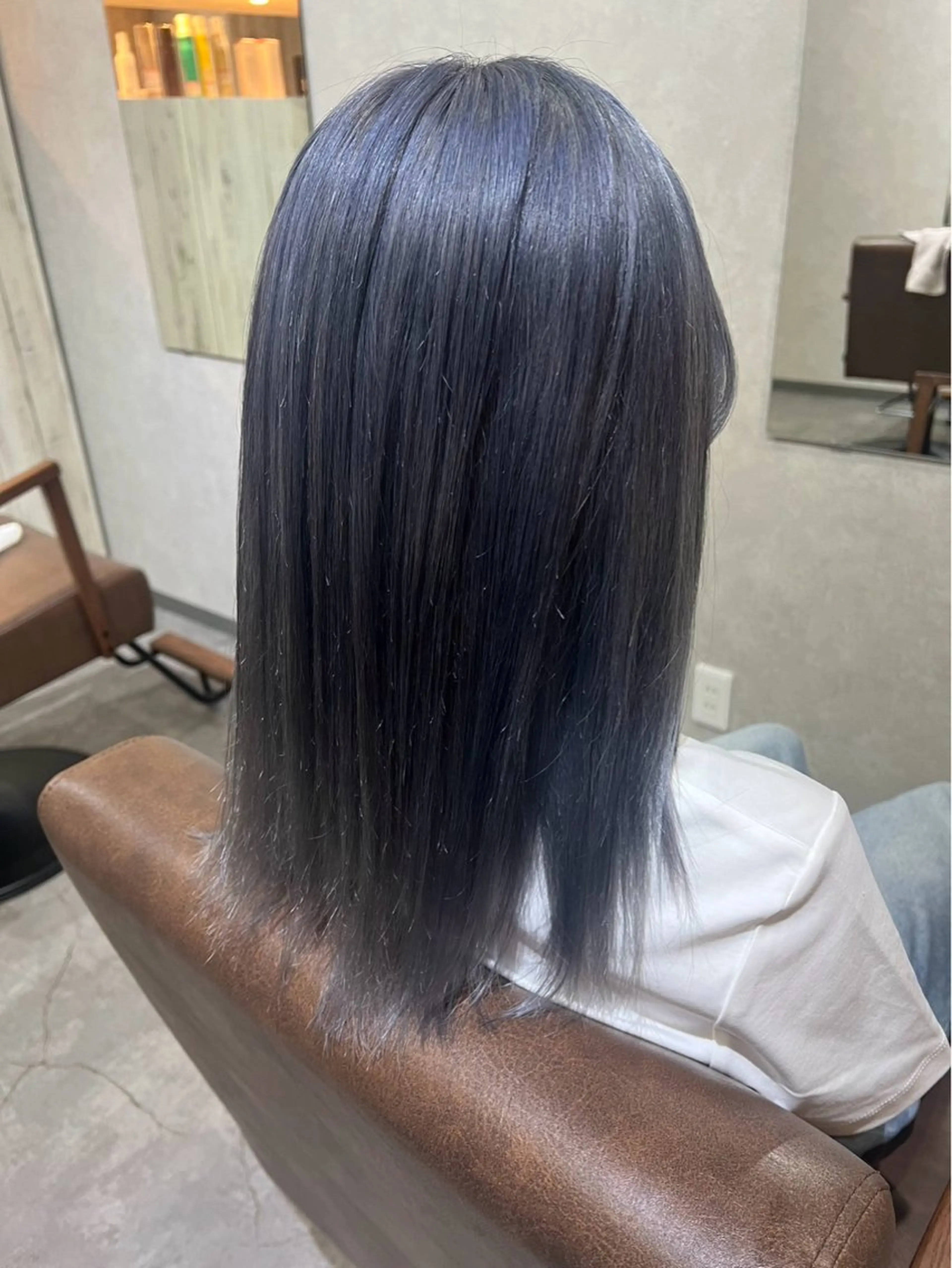 ミディアム カラー ブルーカラー ヘアカラー Bish Yanaのヘアスタイル