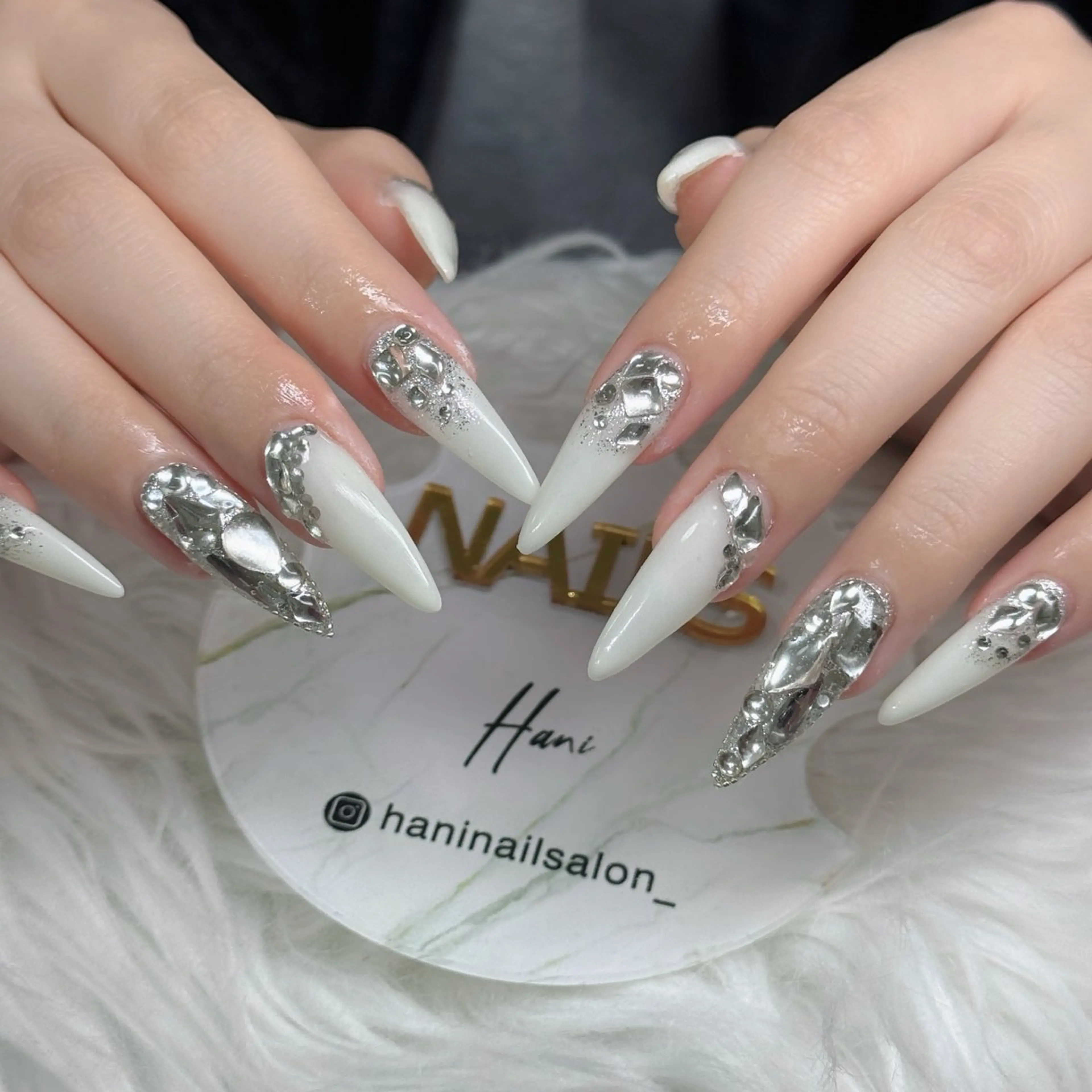 ネイル フットネイル フレンチネイル グラデーション 韓国ネイル ロングネイル ハンドネイル qyn qynのネイルデザイン