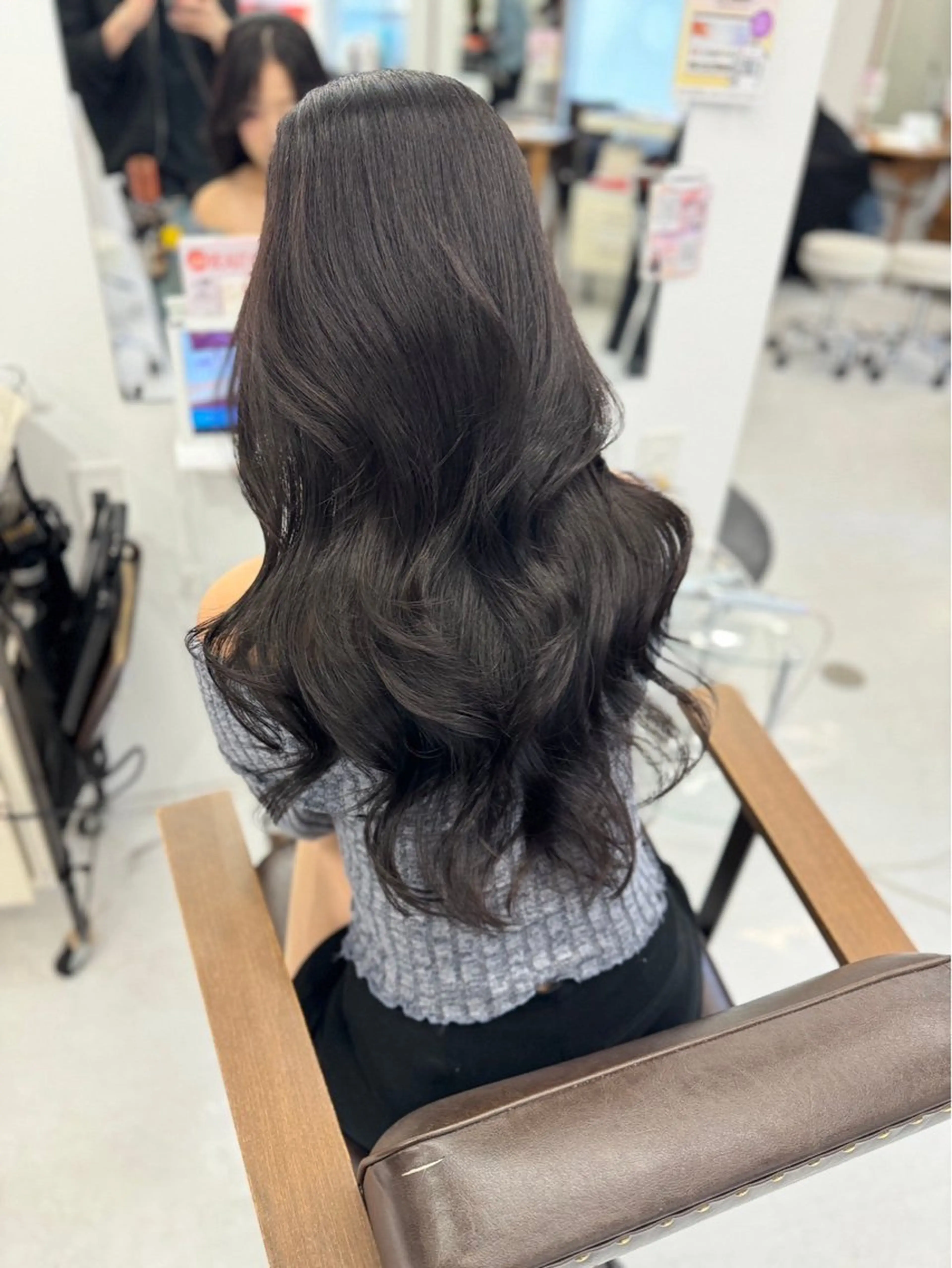 カット💇♀️+寒色系カラー🩵の写真