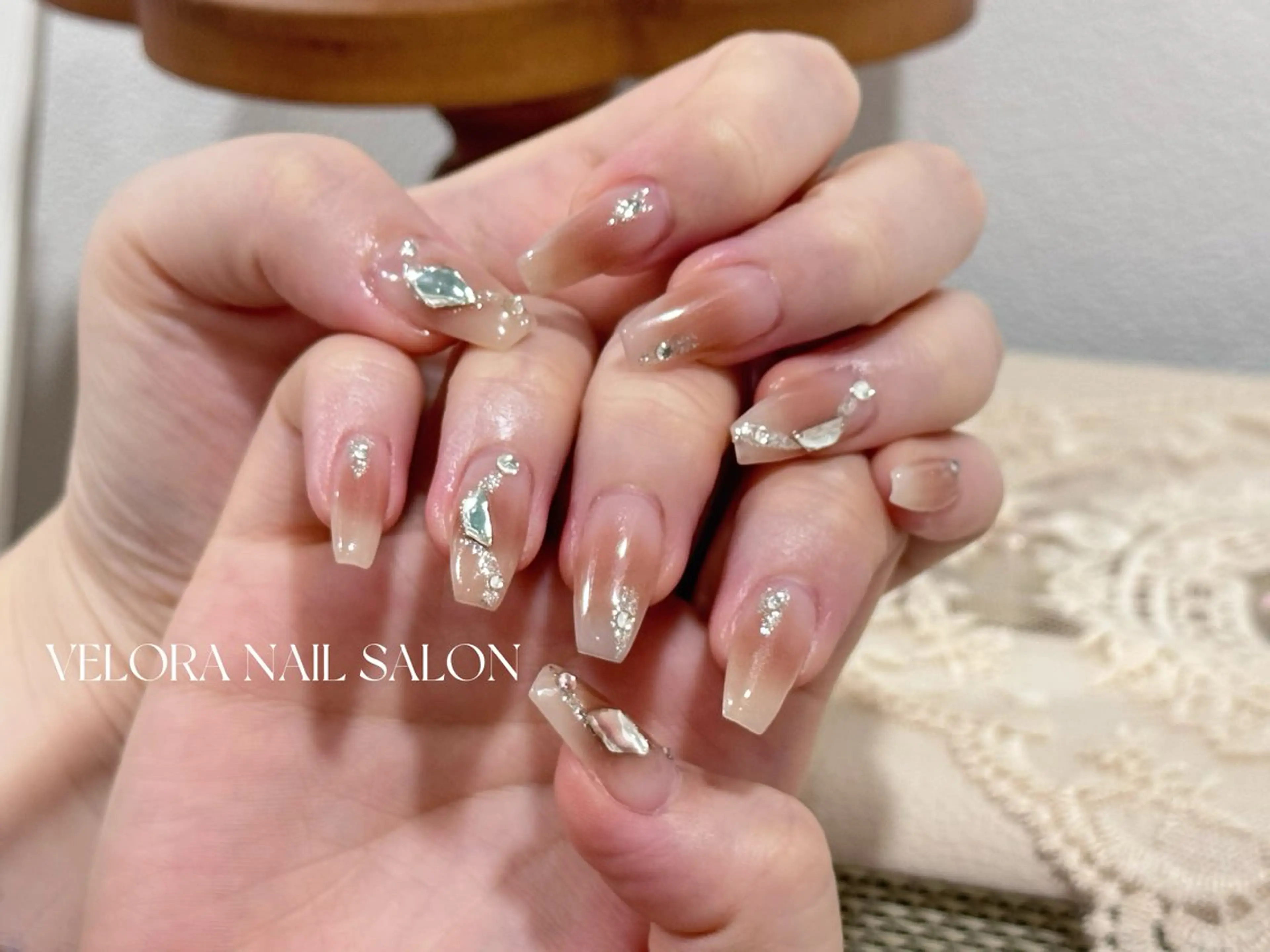 ネイル チークネイル ストーンネイル ハンドネイル RINA NAILのネイルデザイン