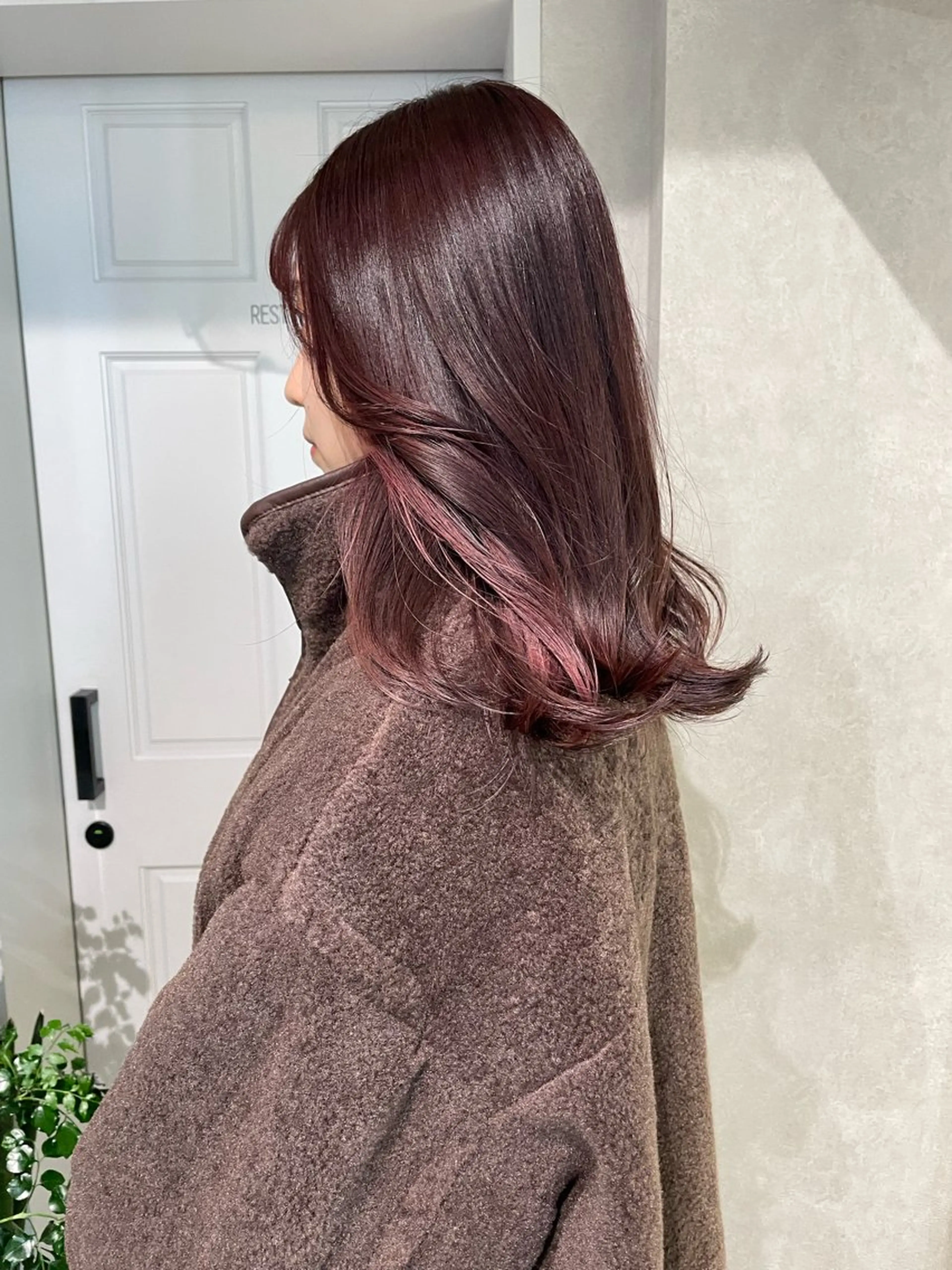 セミロング カラー ブリーチ イヤリングカラー ブリーチなしカラー ヘアカラー ナチュラル透明感🌱 小山美樹子のヘアスタイル