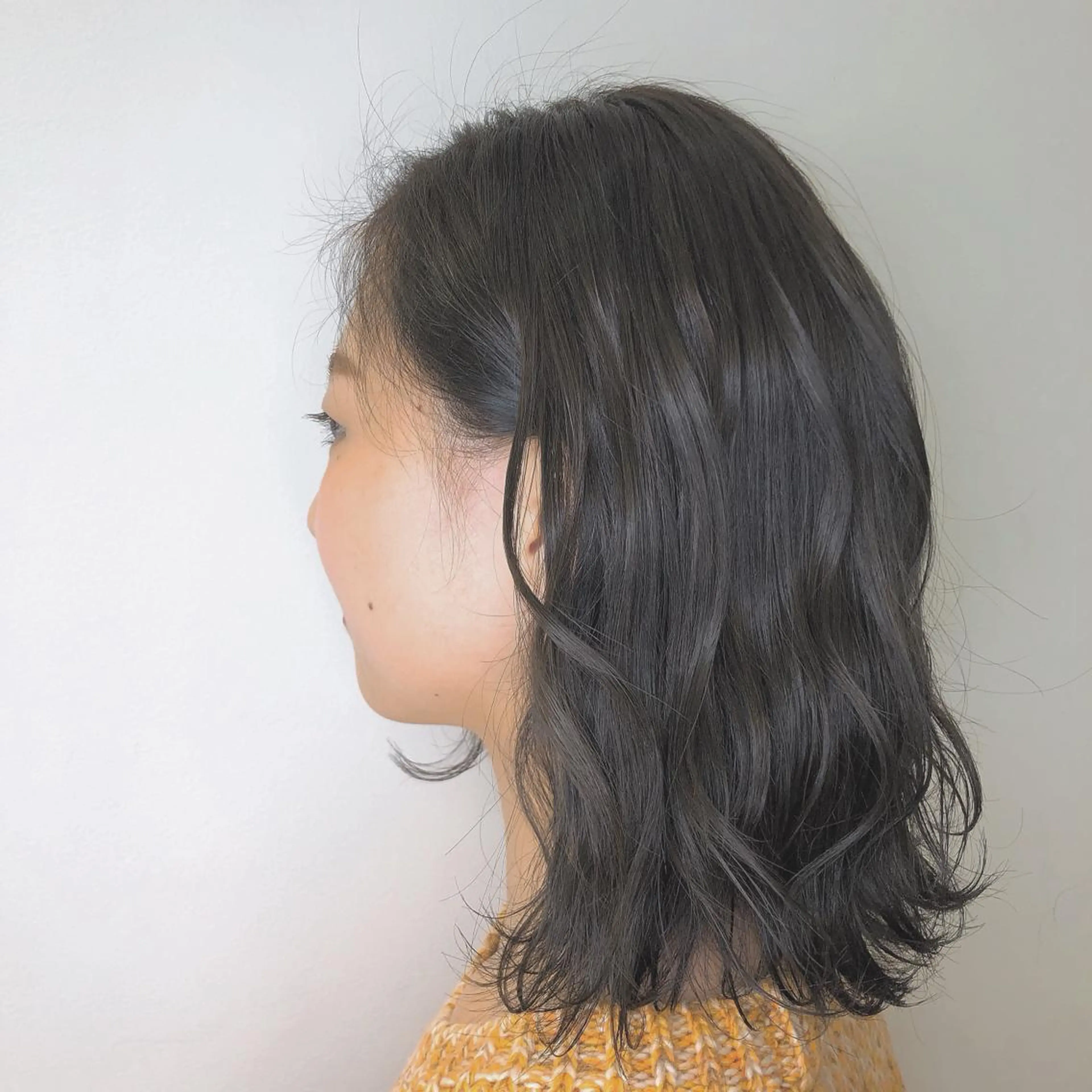 ミディアム 渡邊 唯のヘアスタイル