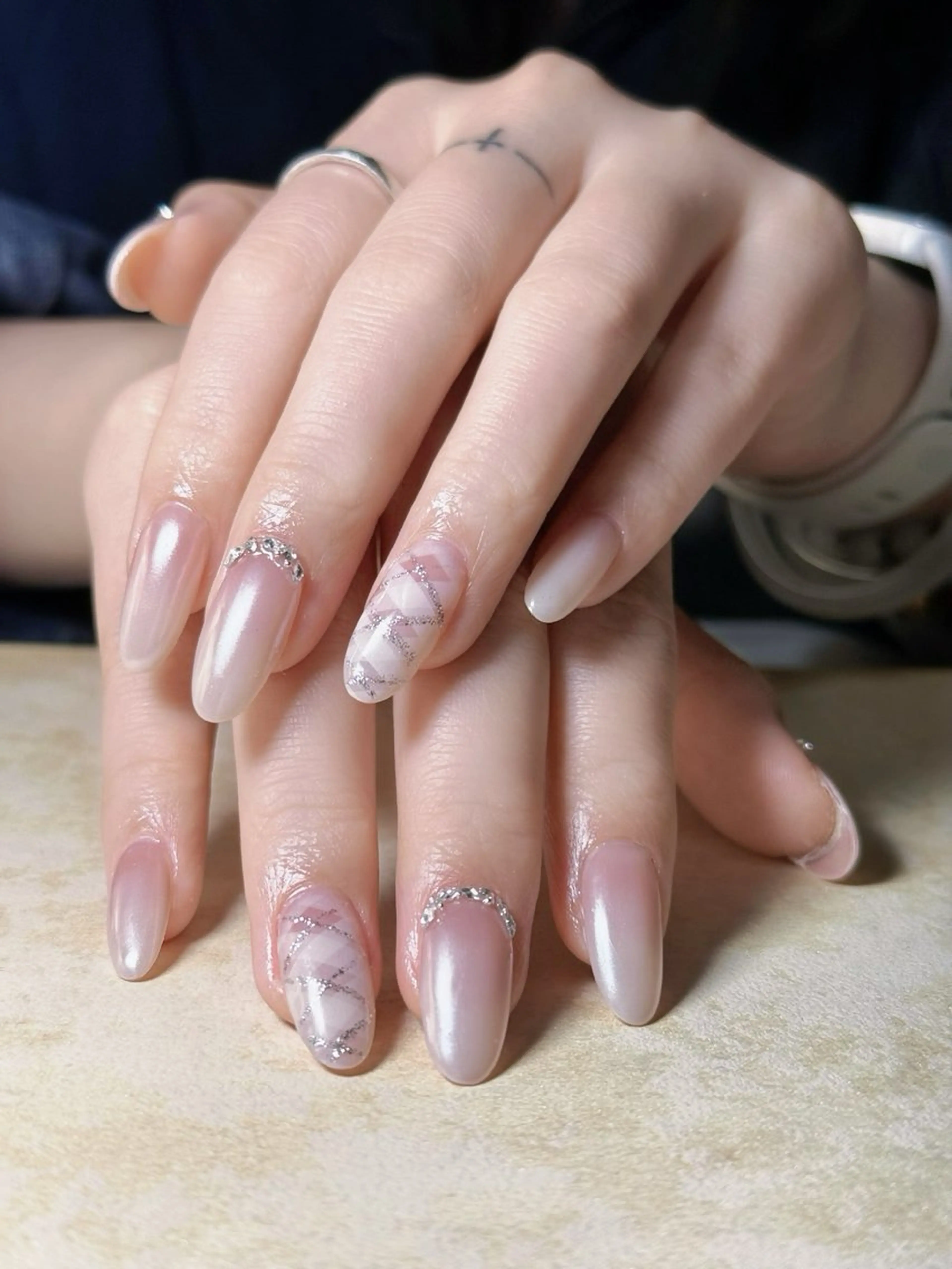 ショート カラー ハンドネイル LI XINLUのネイルデザイン