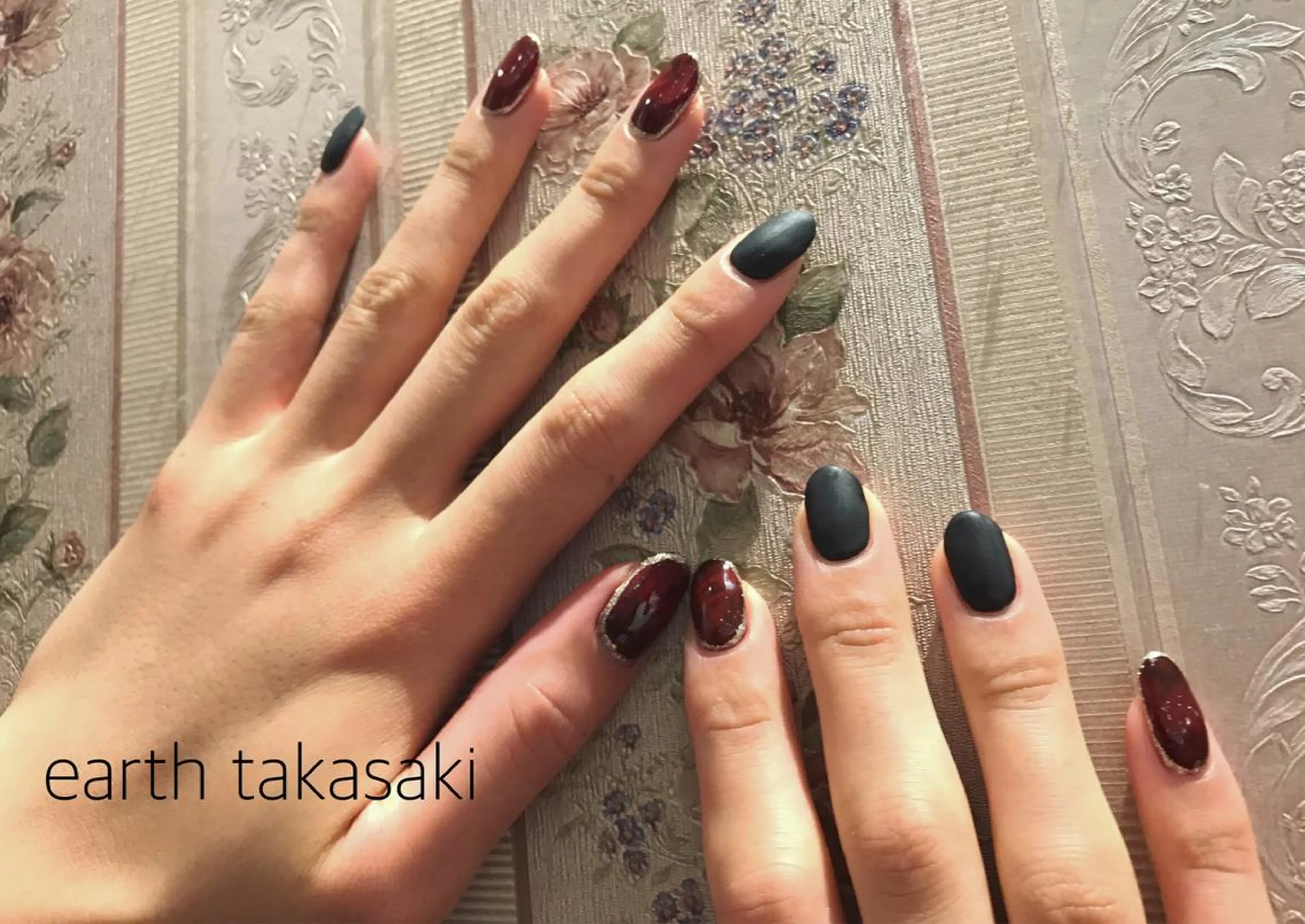 ネイル べっ甲ネイル 赤色 EARTH nanaのネイルデザイン