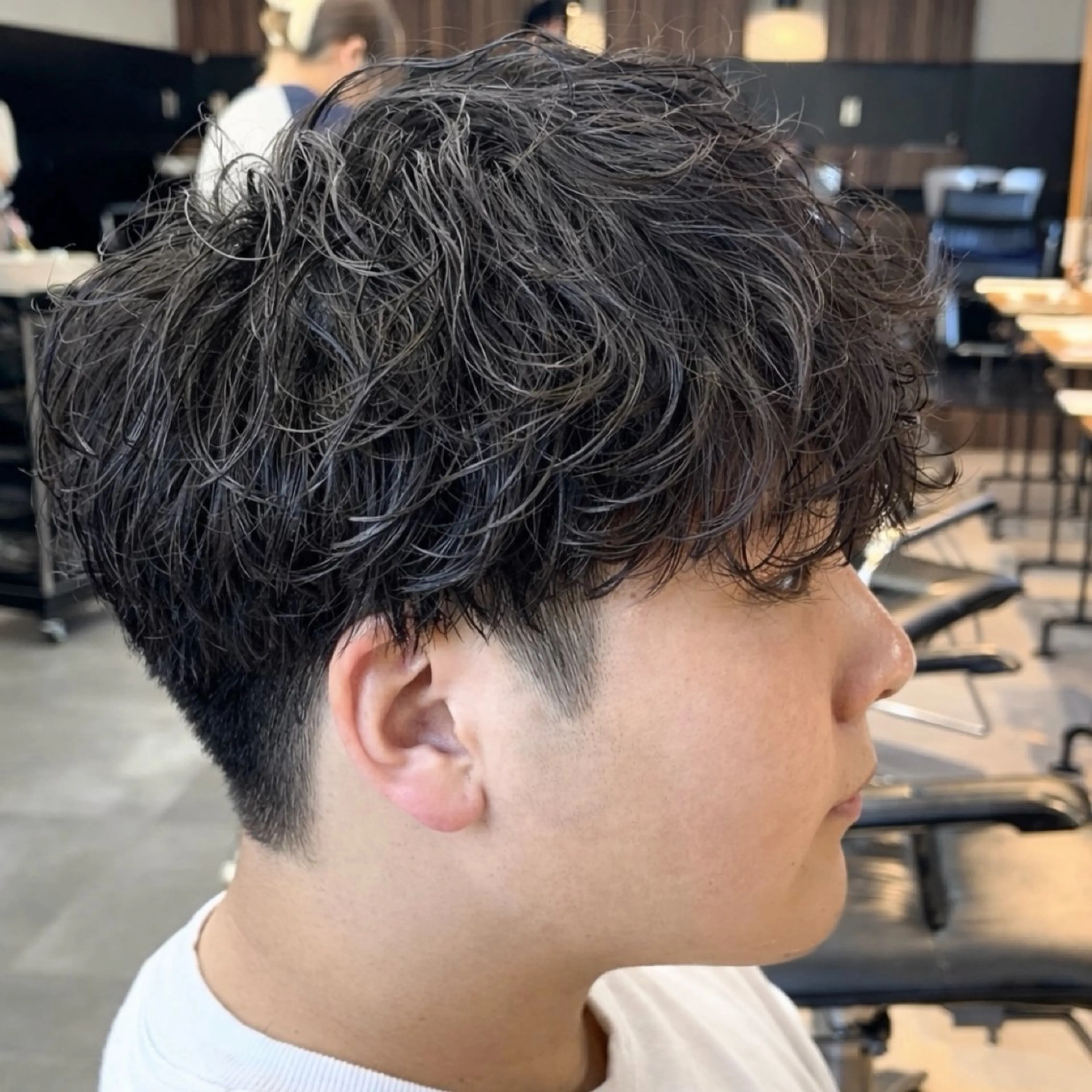 パーマ メンズ フェザーパーマ マッシュ メンズパーマ 波巻きパーマ ニュアンスパーマ カット パーマ 男の理想を叶える🔥 メンズパーマ特化｜関のヘアスタイル