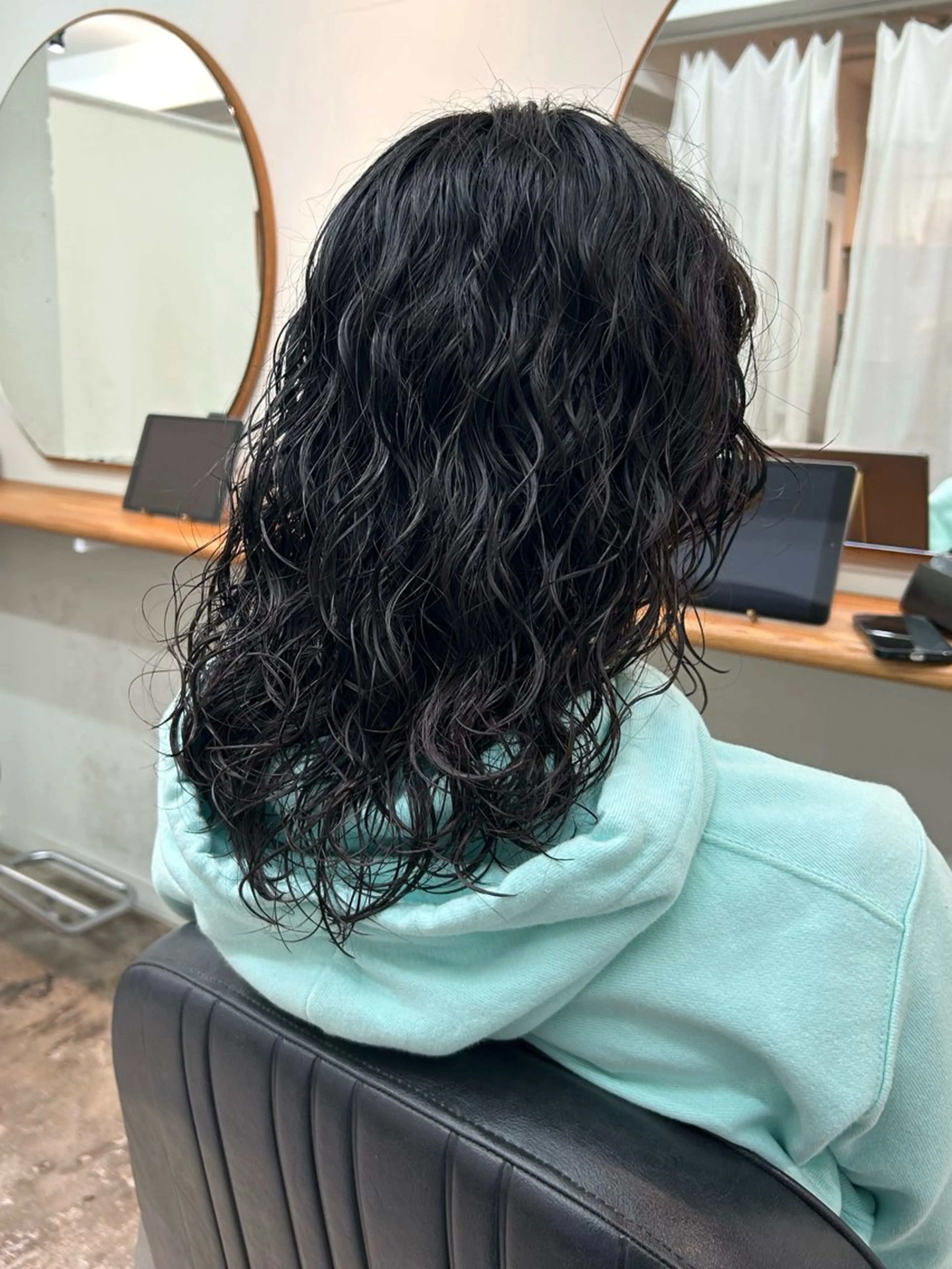 ミディアム パーマ 綾/ベージュカラー /パーマ🩰のヘアスタイル