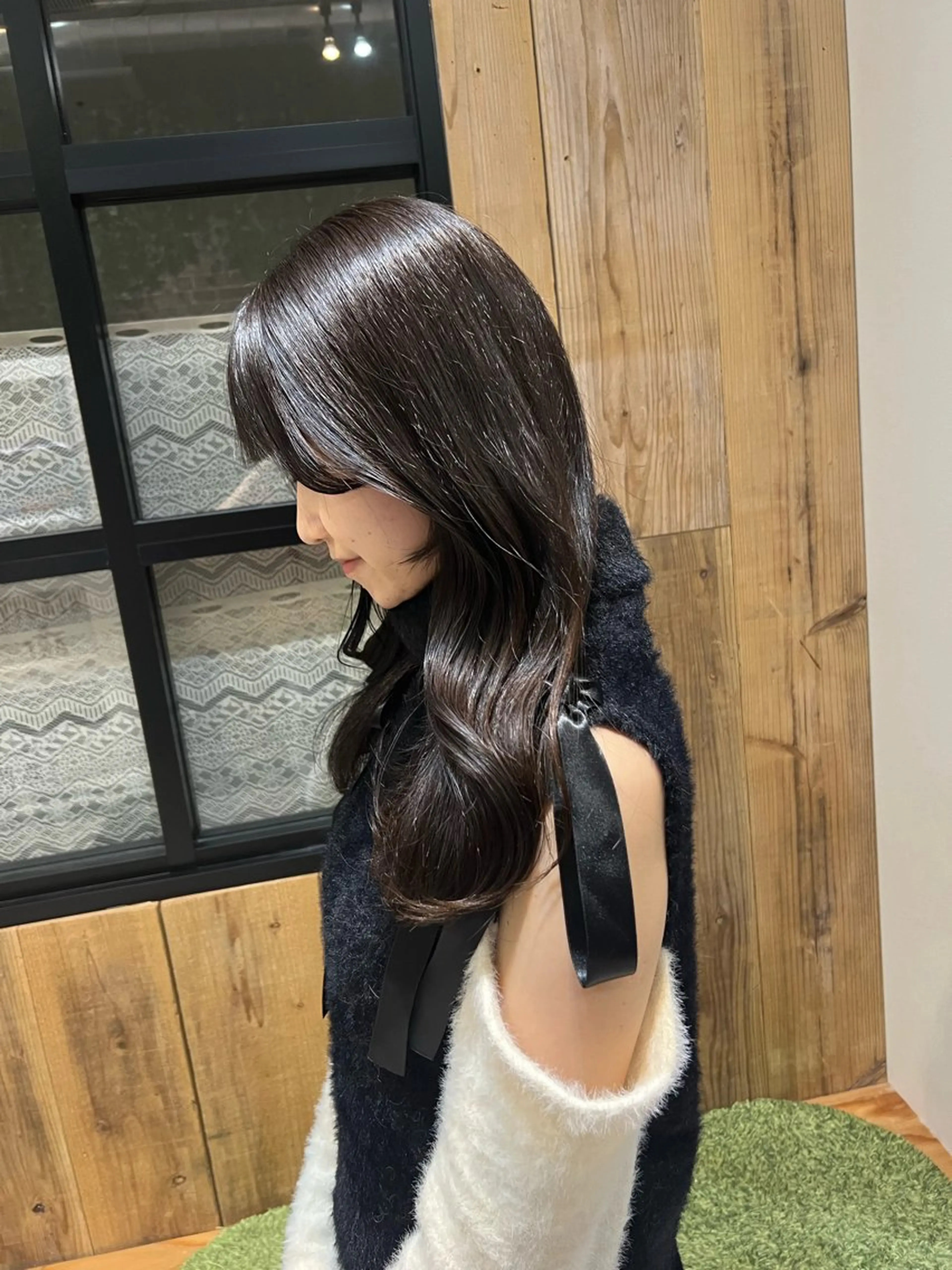 ロング カラー 顔まわりレイヤー レイヤーカット おくれ毛 しおり/パーマ/ newi町田のヘアスタイル