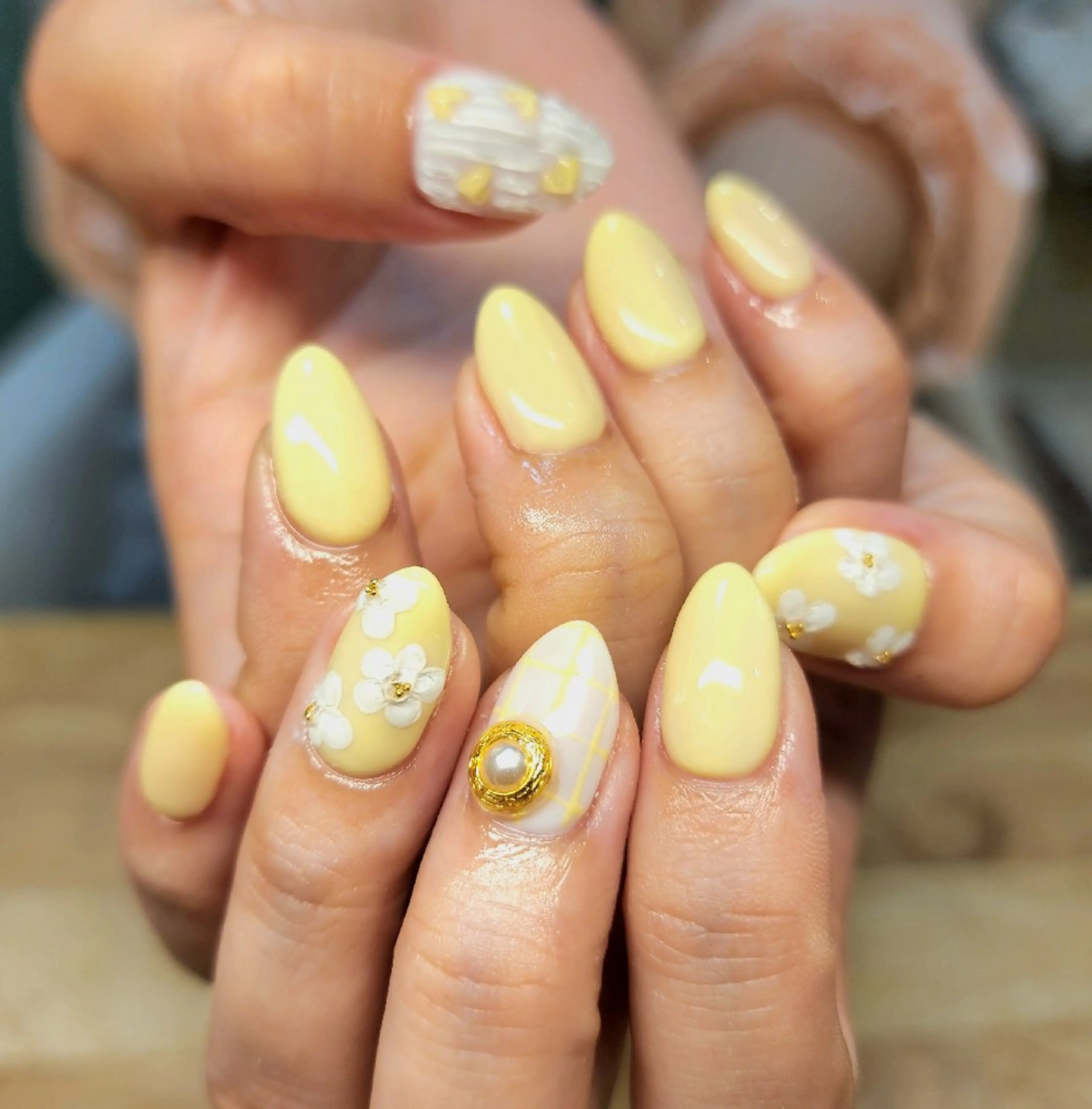 ネイル 黄色 ハンドネイル L'instant  Nail Artzのネイルデザイン