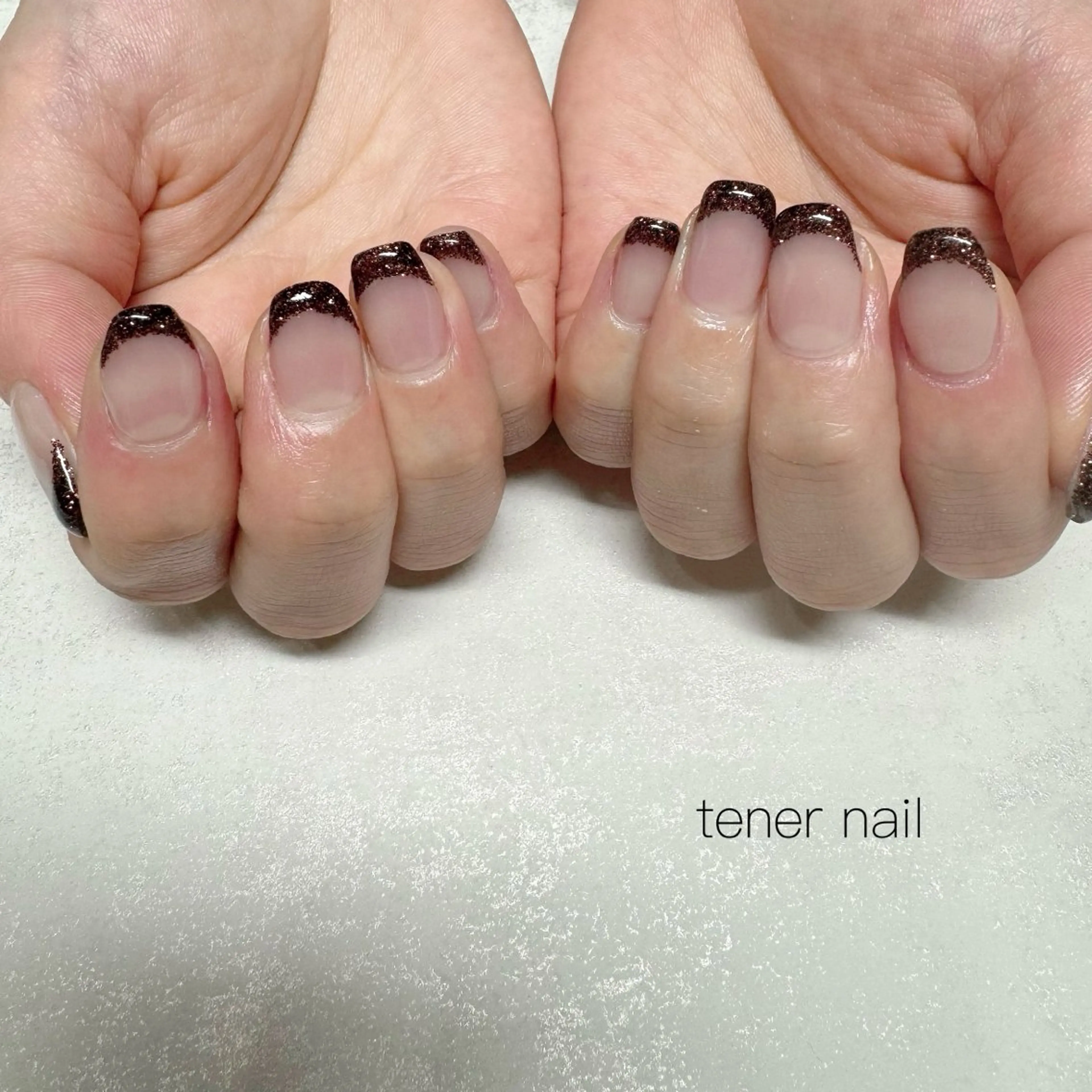 ネイル ブラウン フレンチネイル ラメ(グリッター) ハンドネイル テネルネイル tener nailのネイルデザイン