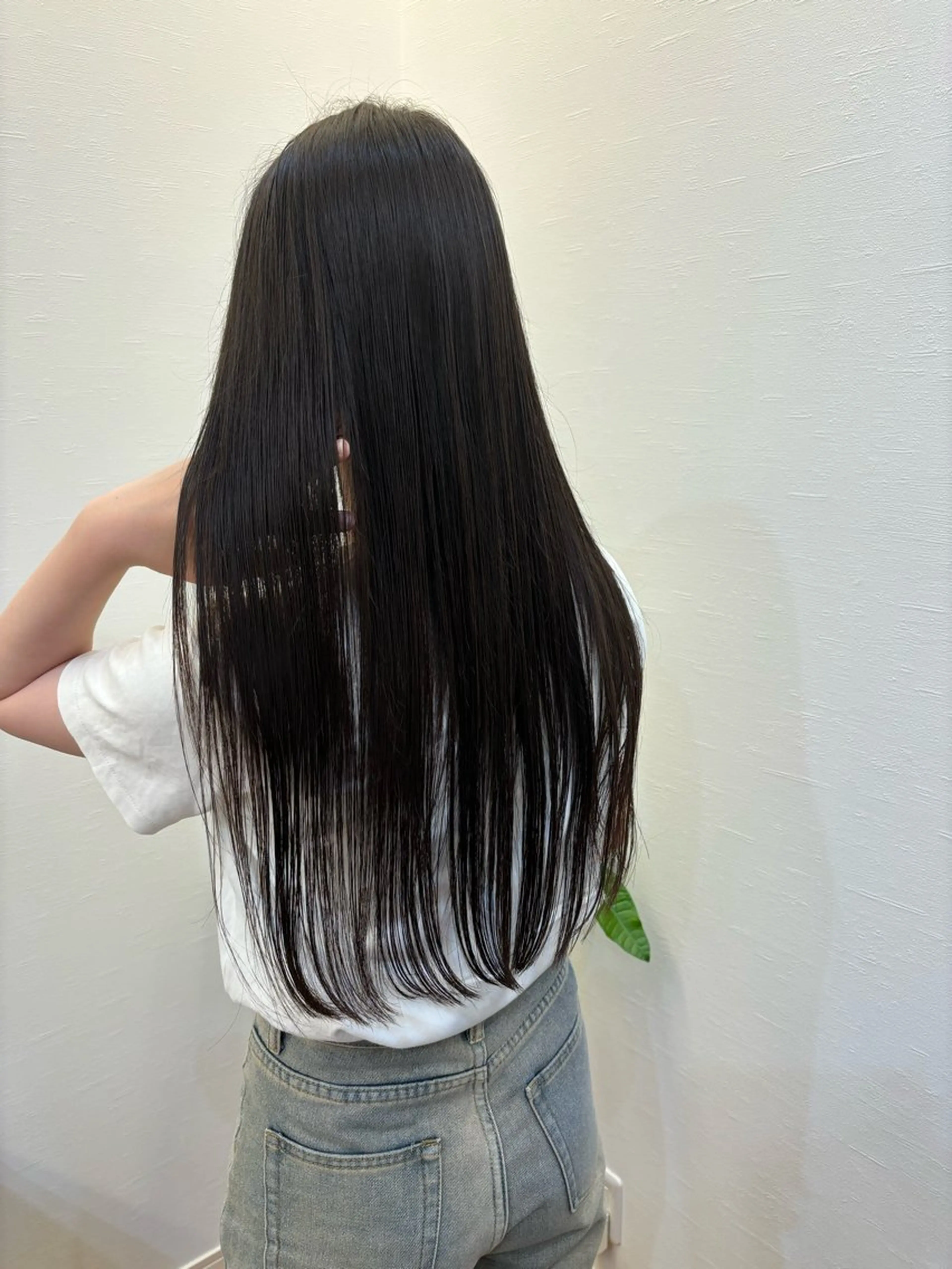 ロング パーマ ツノガイ エリのヘアスタイル