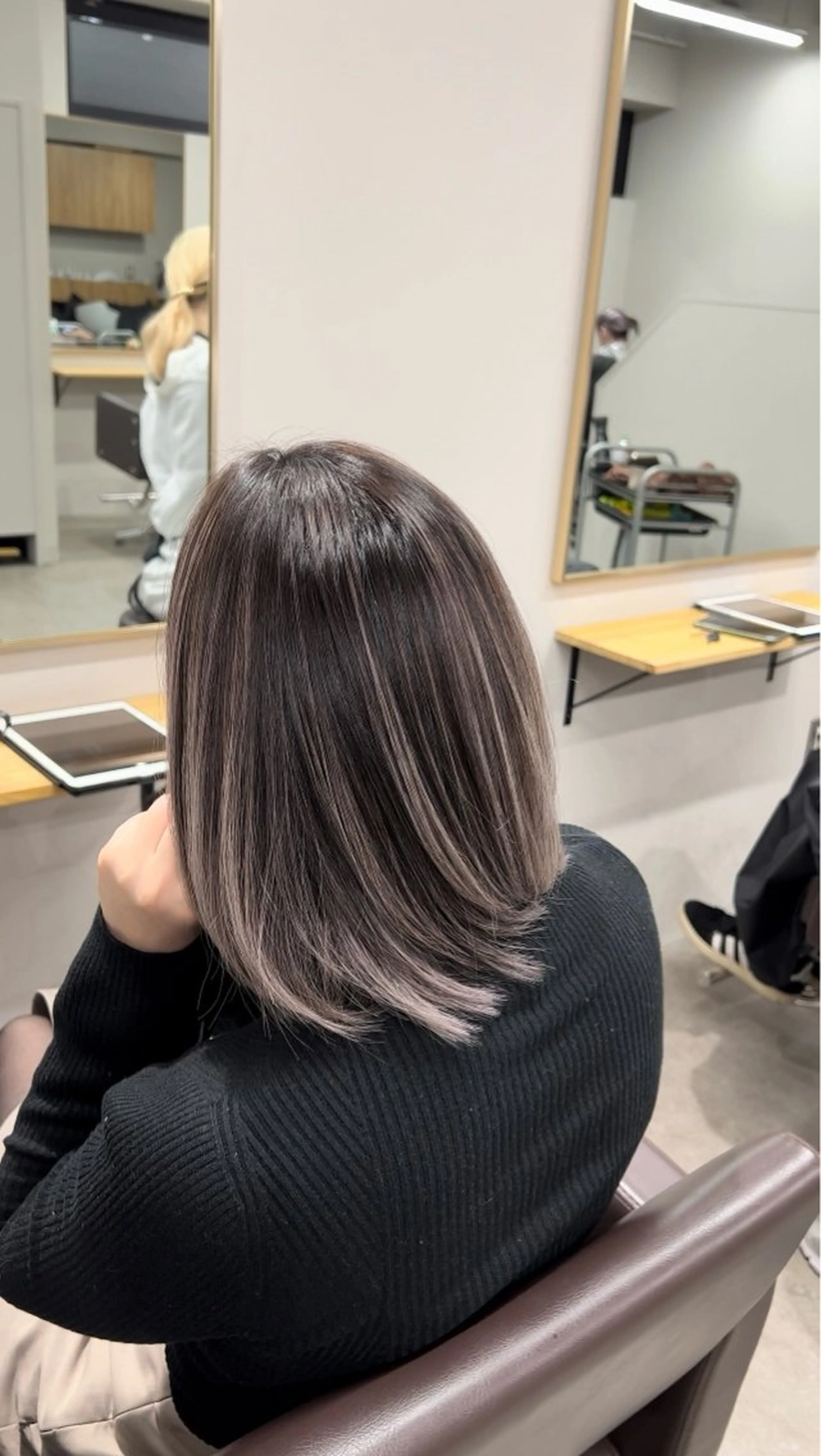 ミディアム カラー バレイヤージュ ブリーチ レイヤーカット バレイヤージュ /ハイライト/もときのヘアスタイル